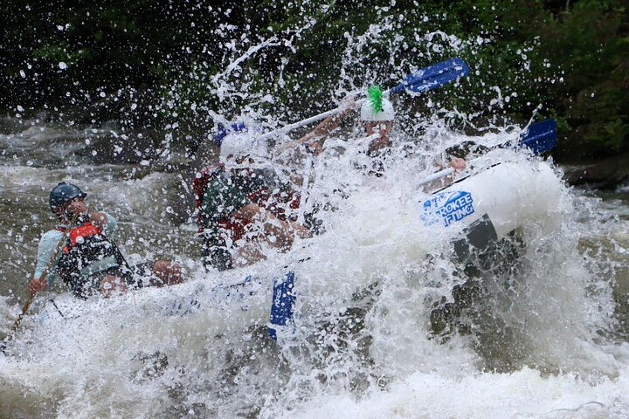 Ocoee Whitewater Rafting Tour with Shore Snack - Image 4
