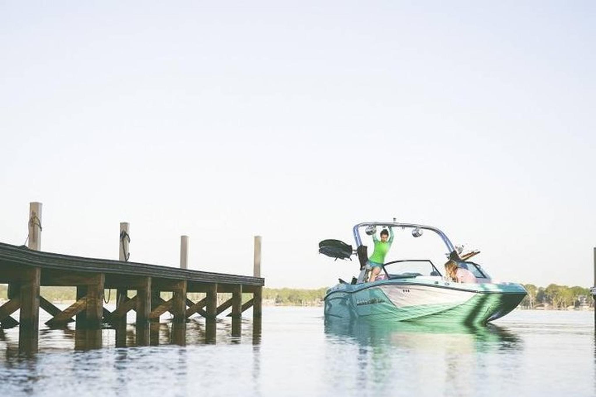 Quail Creek Wake Boat Rentals - Image 3