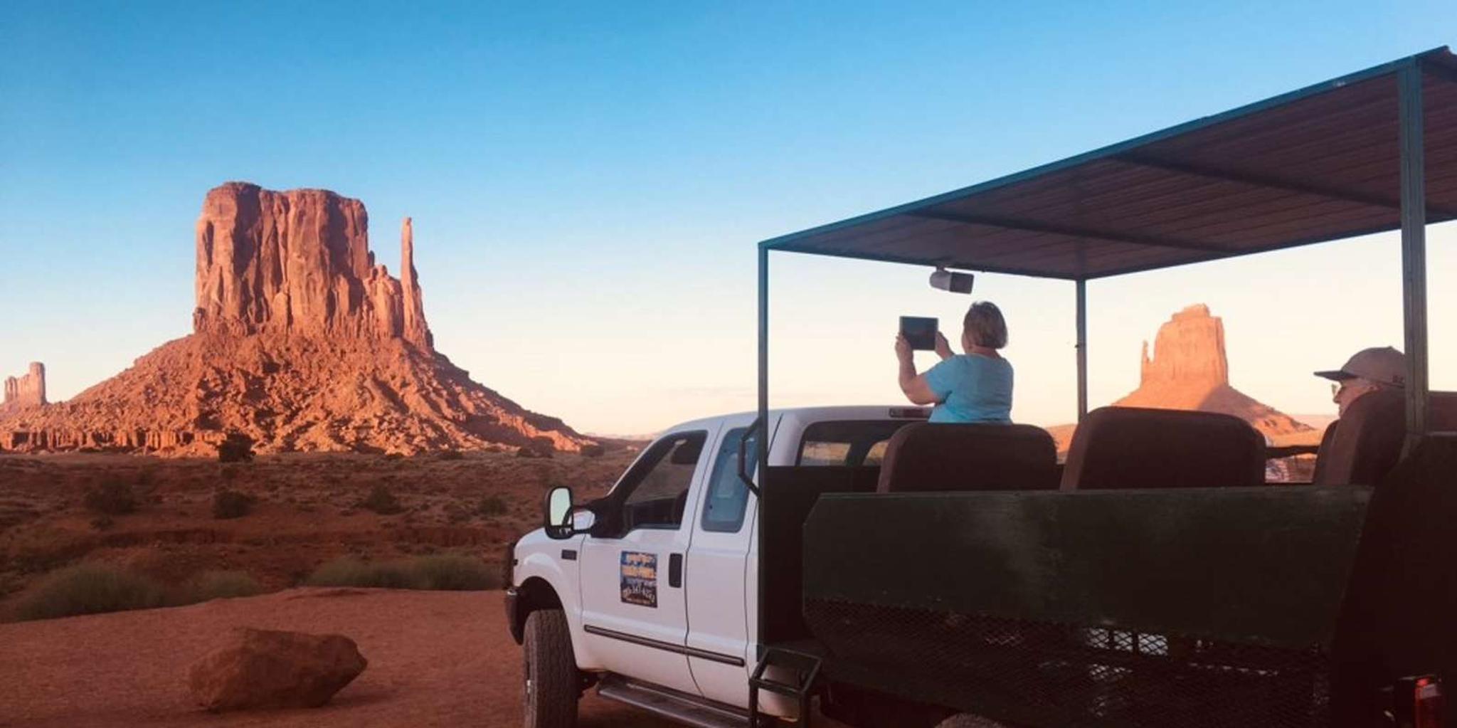 Monument Valley Cultural and Sunrise Tour 3 hr - Image 3