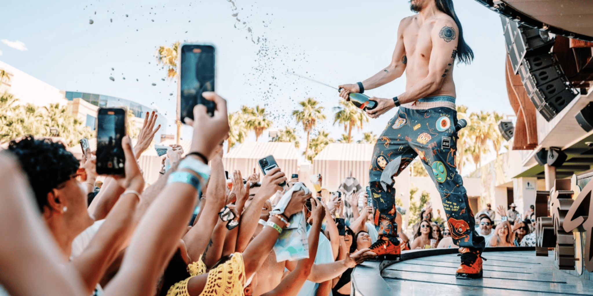 Las Vegas Pool Crawl with Party Bus & Open Bar - Image 6