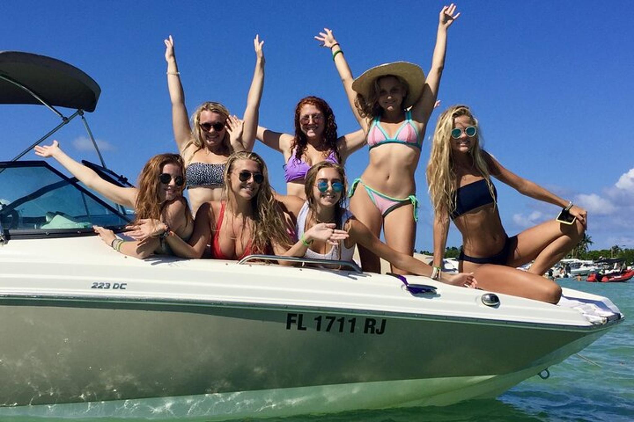 Sarasota Sandbar Boat Party - Image 3