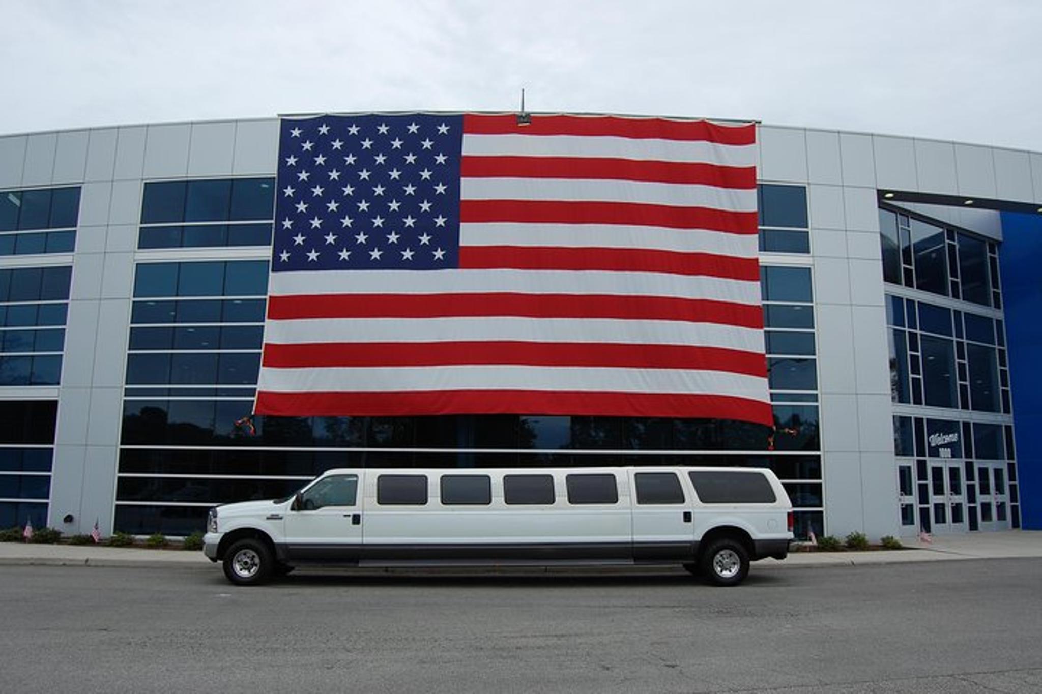 Hampton Roads Limousine Transportation - Image 5