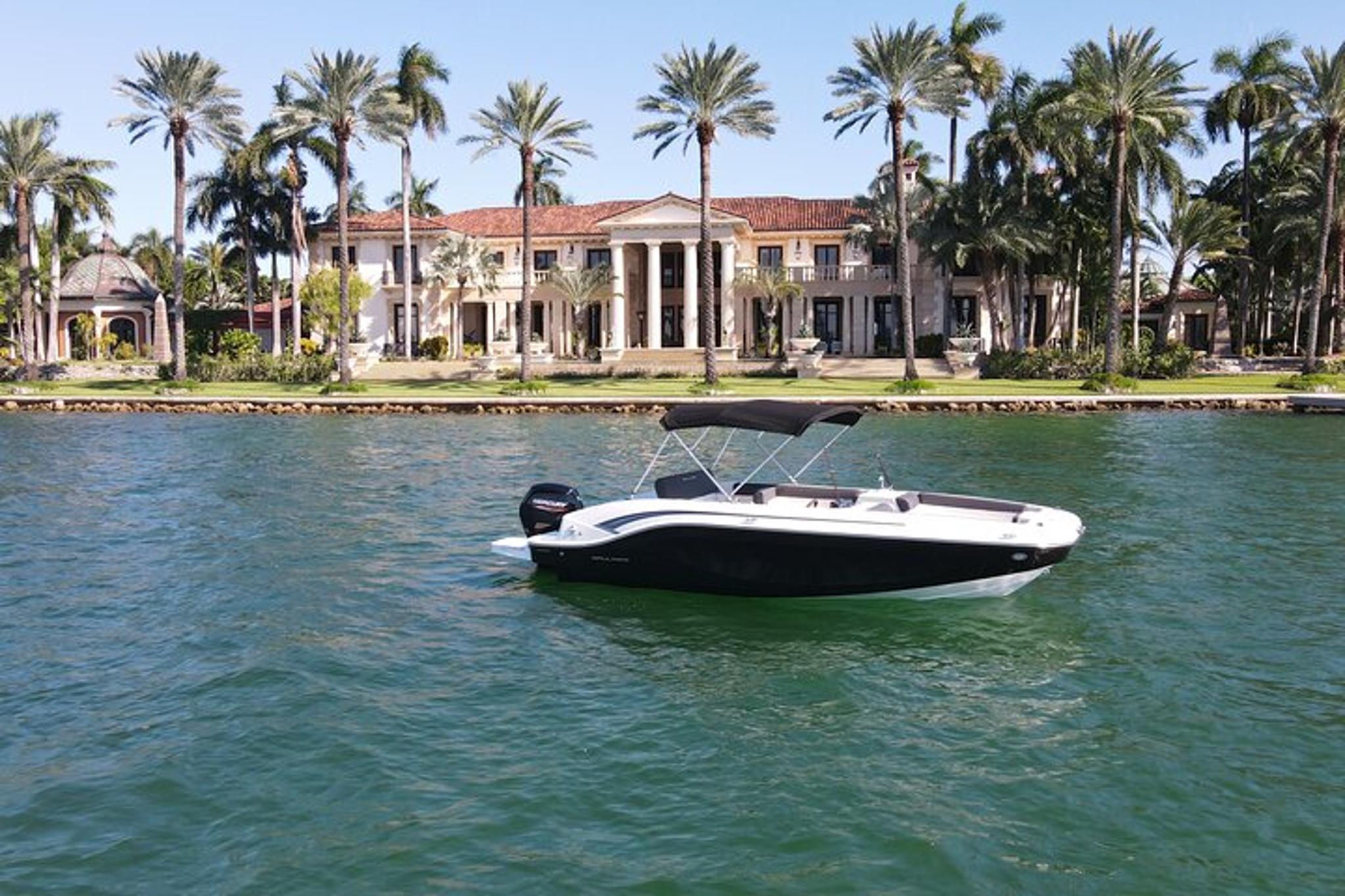 Miami Boat Tour with Snorkeling and Dolphin Spotting - Image 3
