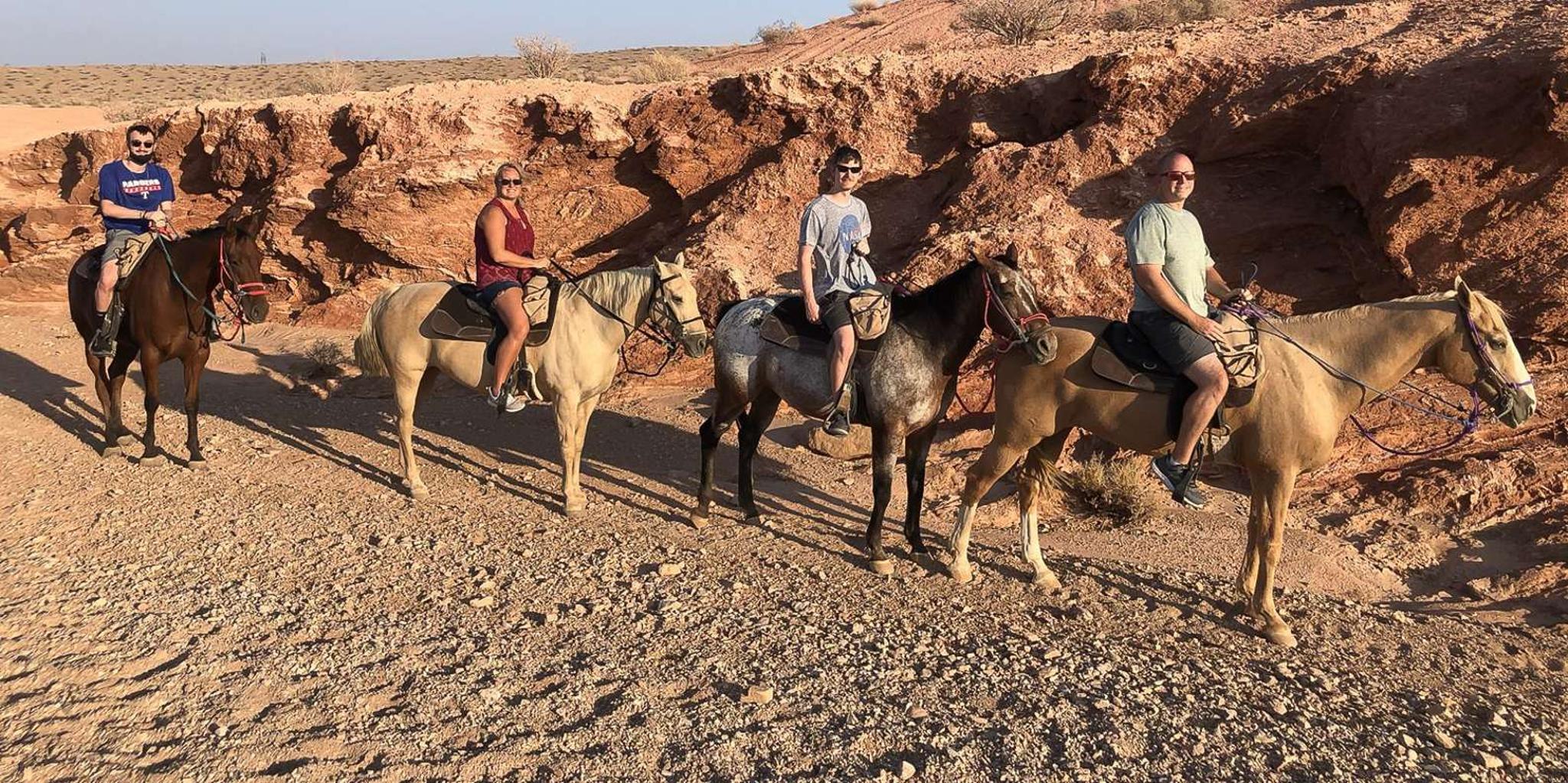 Las Vegas Horseback Riding with Breakfast - Image 3