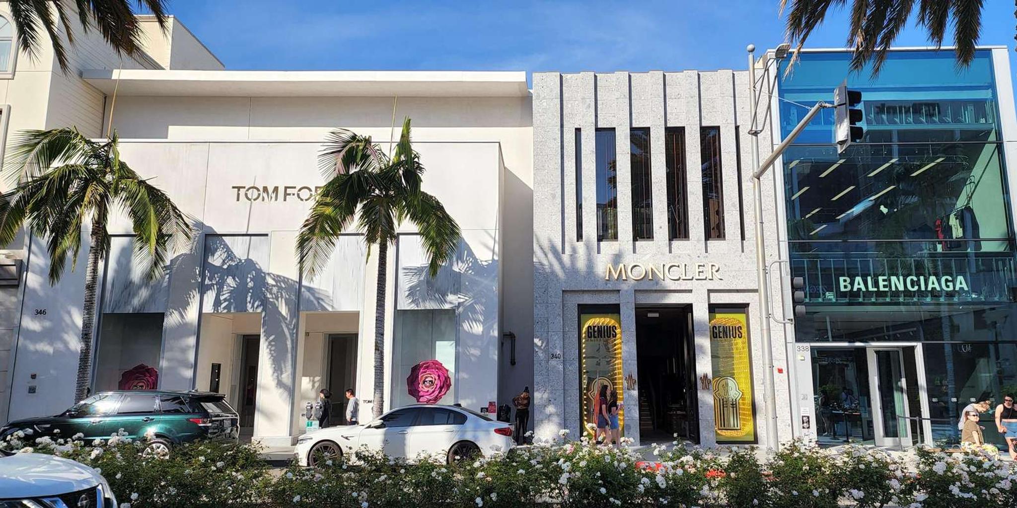 Beverly Hills History and Architecture Walking Tour - Image 4