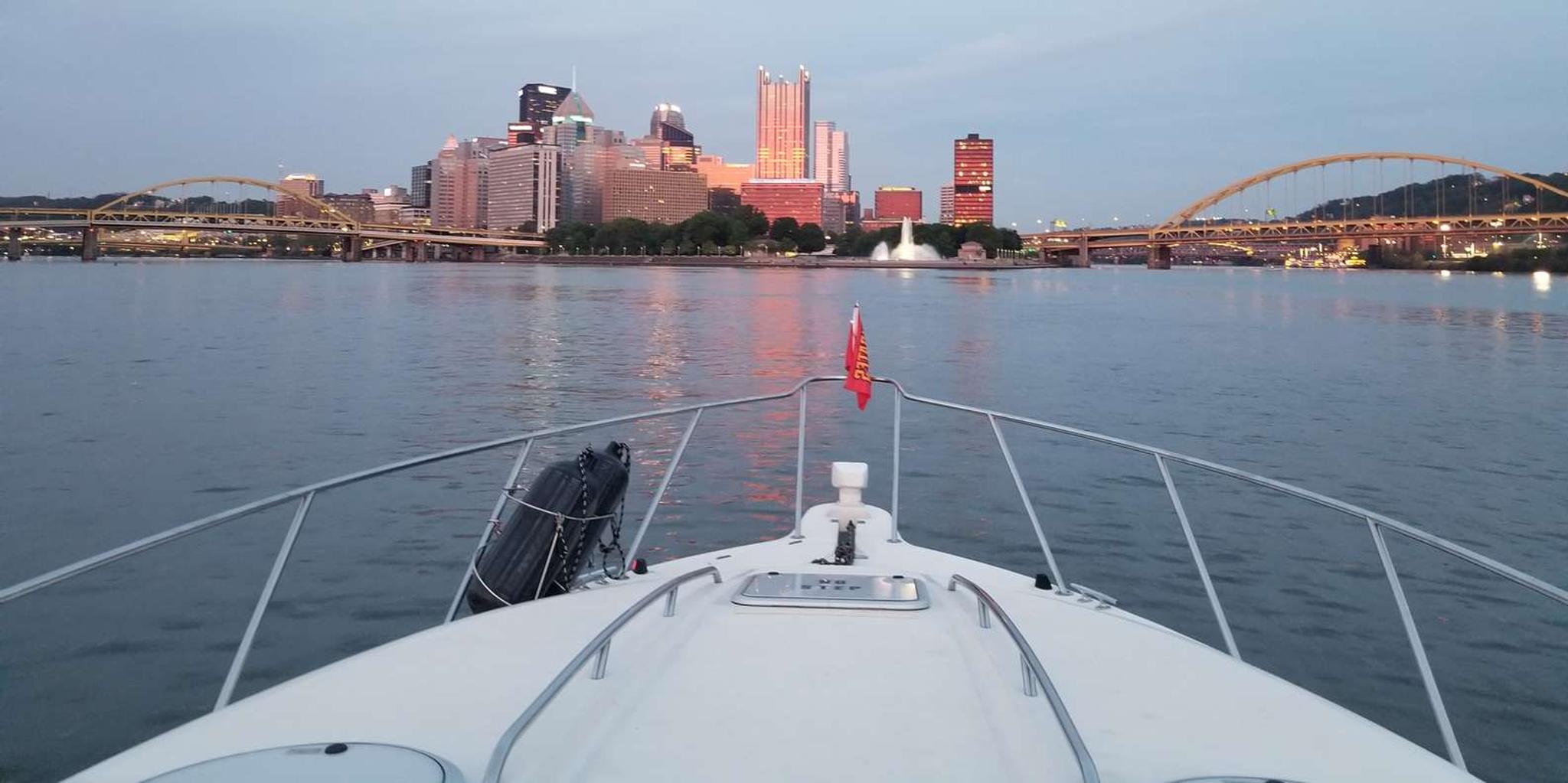 Pittsburgh Private Yacht River Cruise