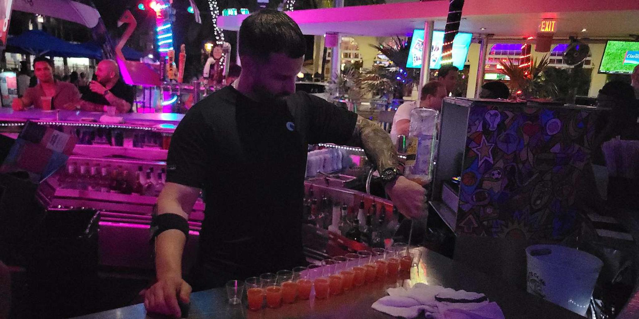 Miami Beach Bar Crawl - Image 6