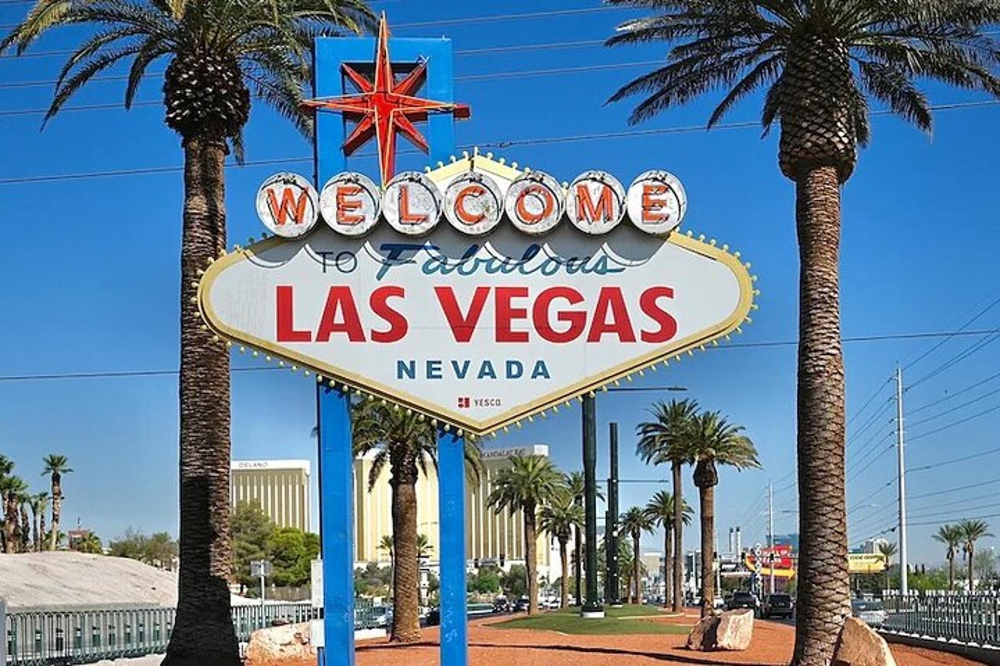 Las Vegas Jeep Tour with Fremont Street and Red Rock