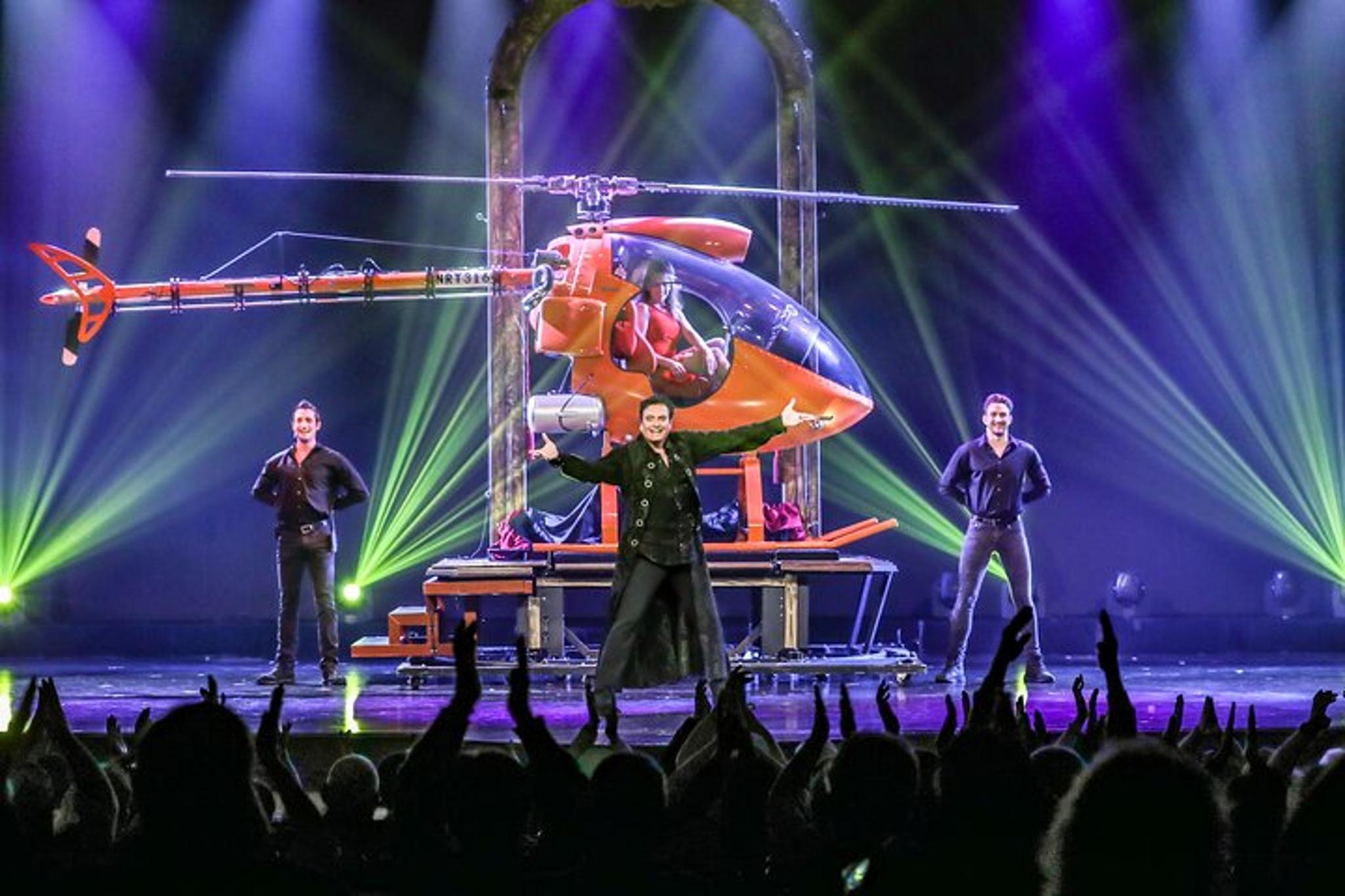 Branson Illusionist Show at Mansion of Dreams 2 hr - Image 2