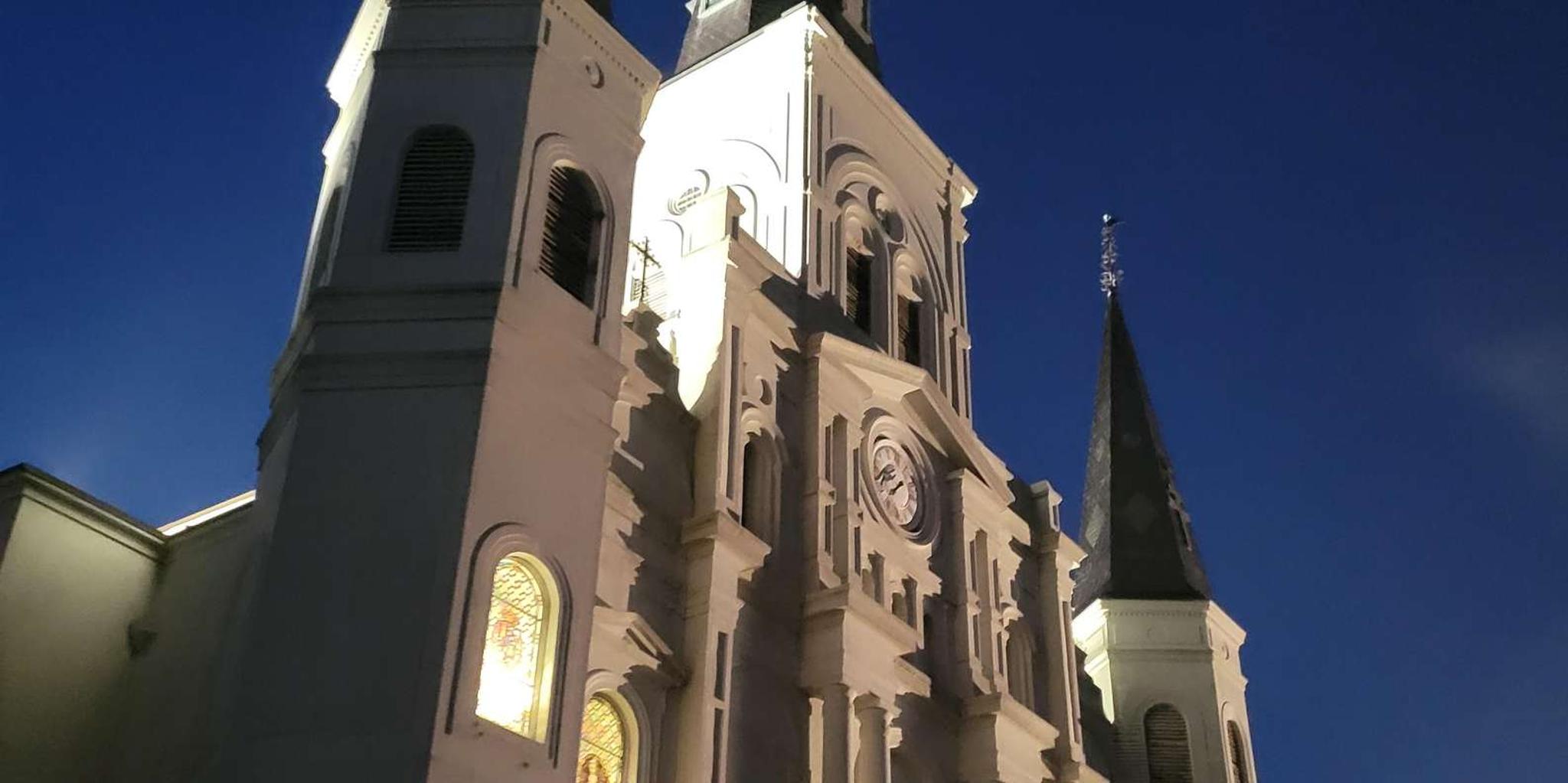 New Orleans Haunted Hollywood Ghost Tour