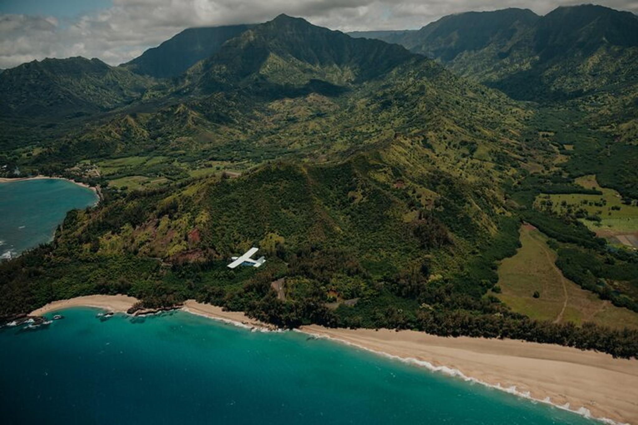 Kauai Airplane Tour: Na Pali Coast & Waterfalls - Image 5