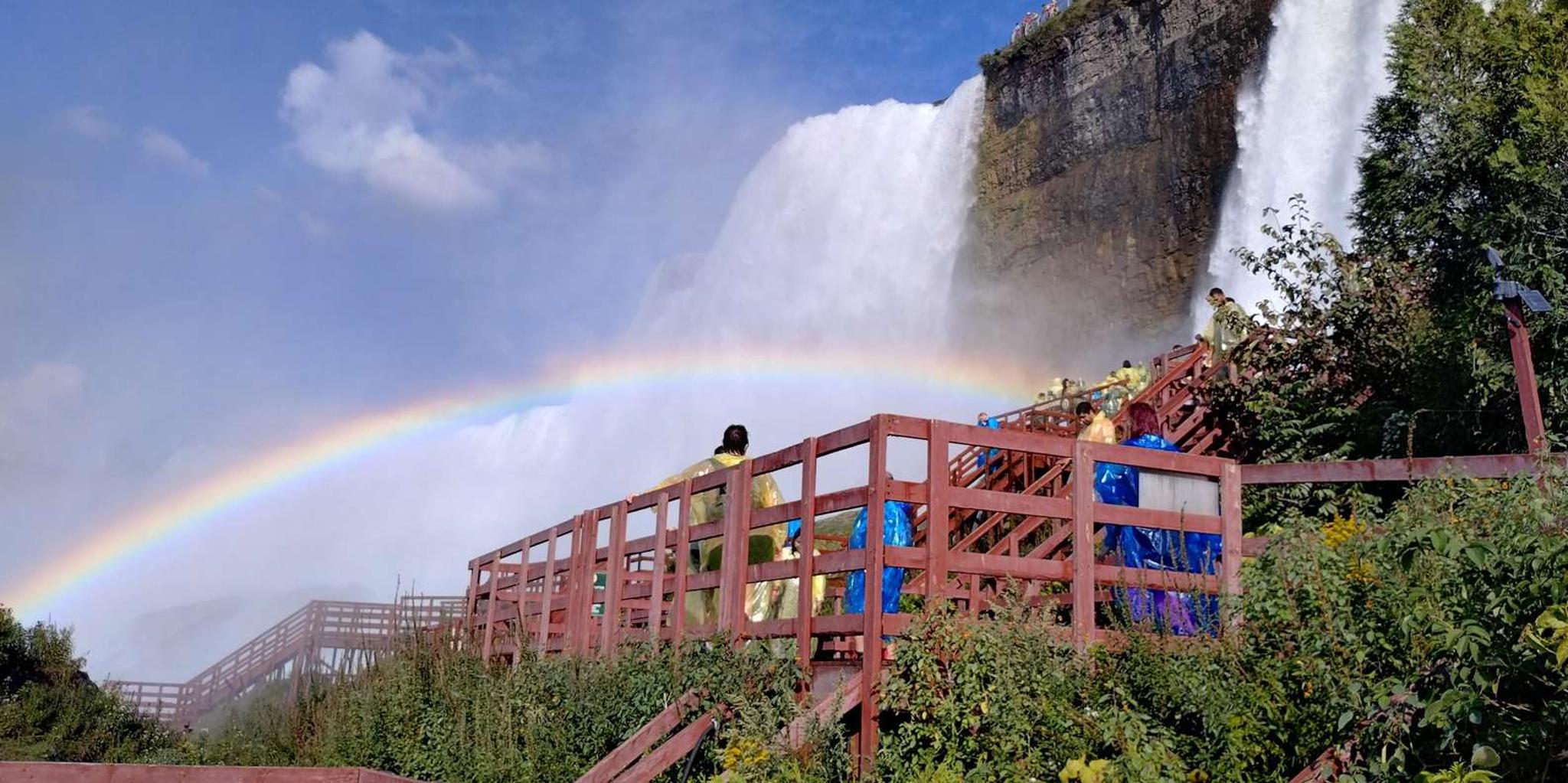 Niagara Falls Cave of the Winds Adventure Tour - Image 6