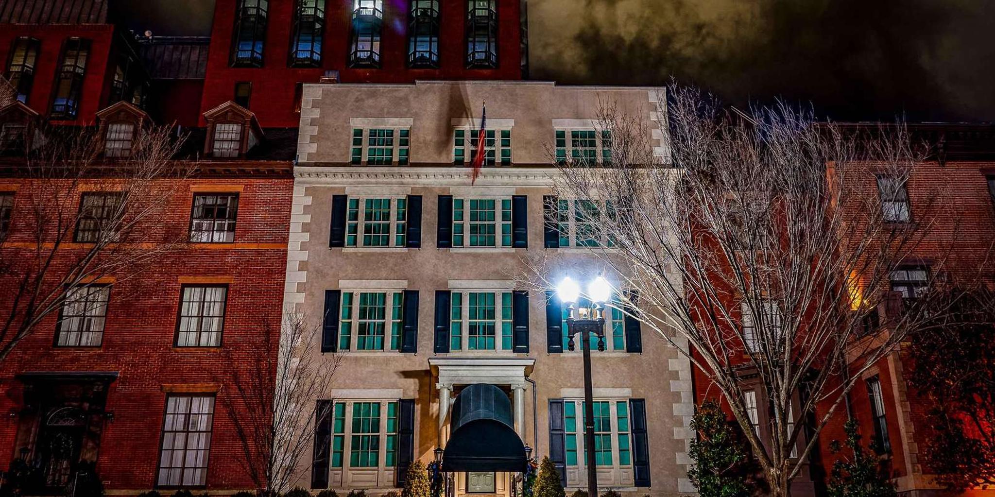 Washington DC Ghosts and Booze Haunted Pub Crawl 2 hr - Image 6