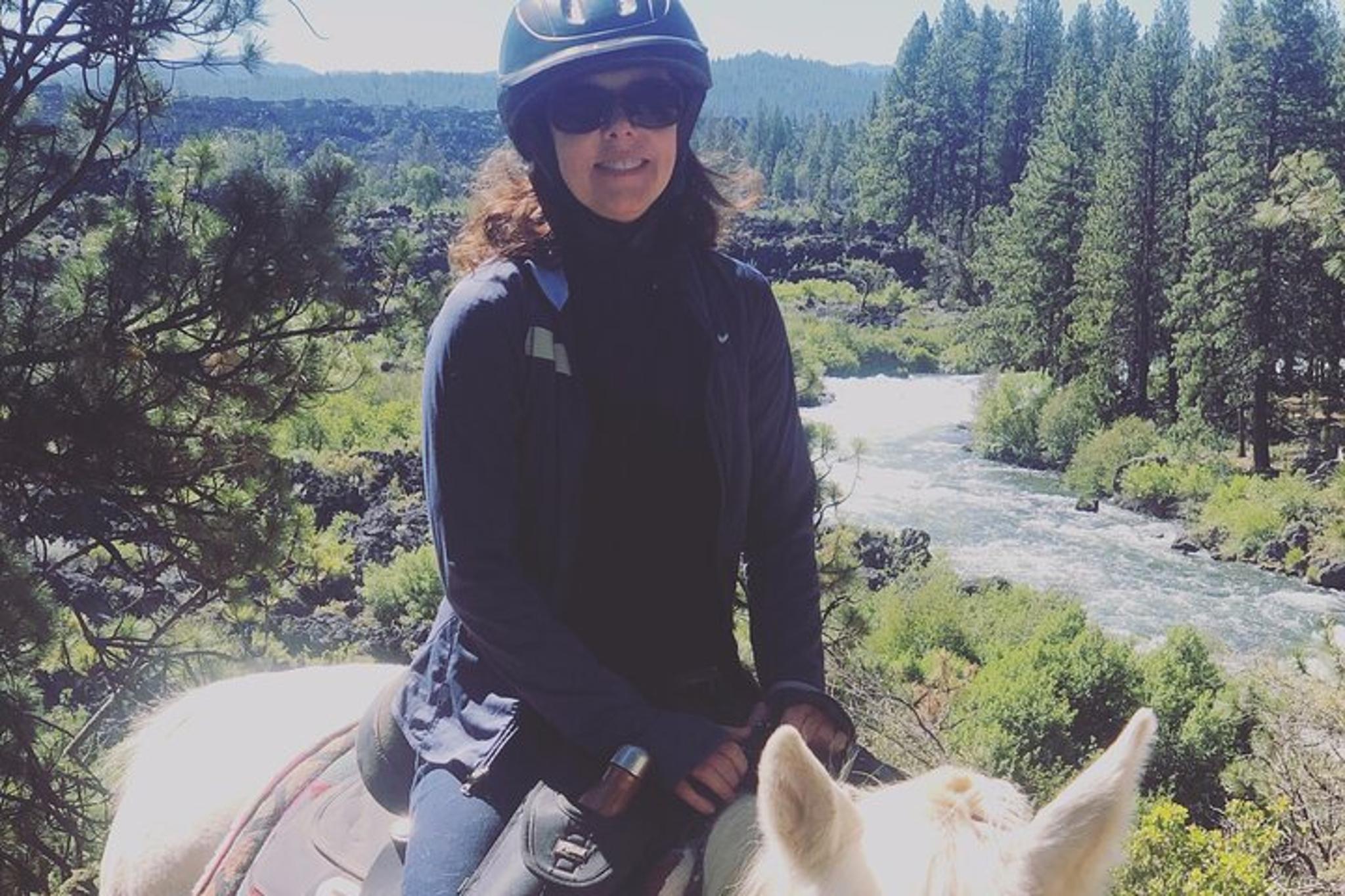 Deschutes River Horse Ride - Image 2