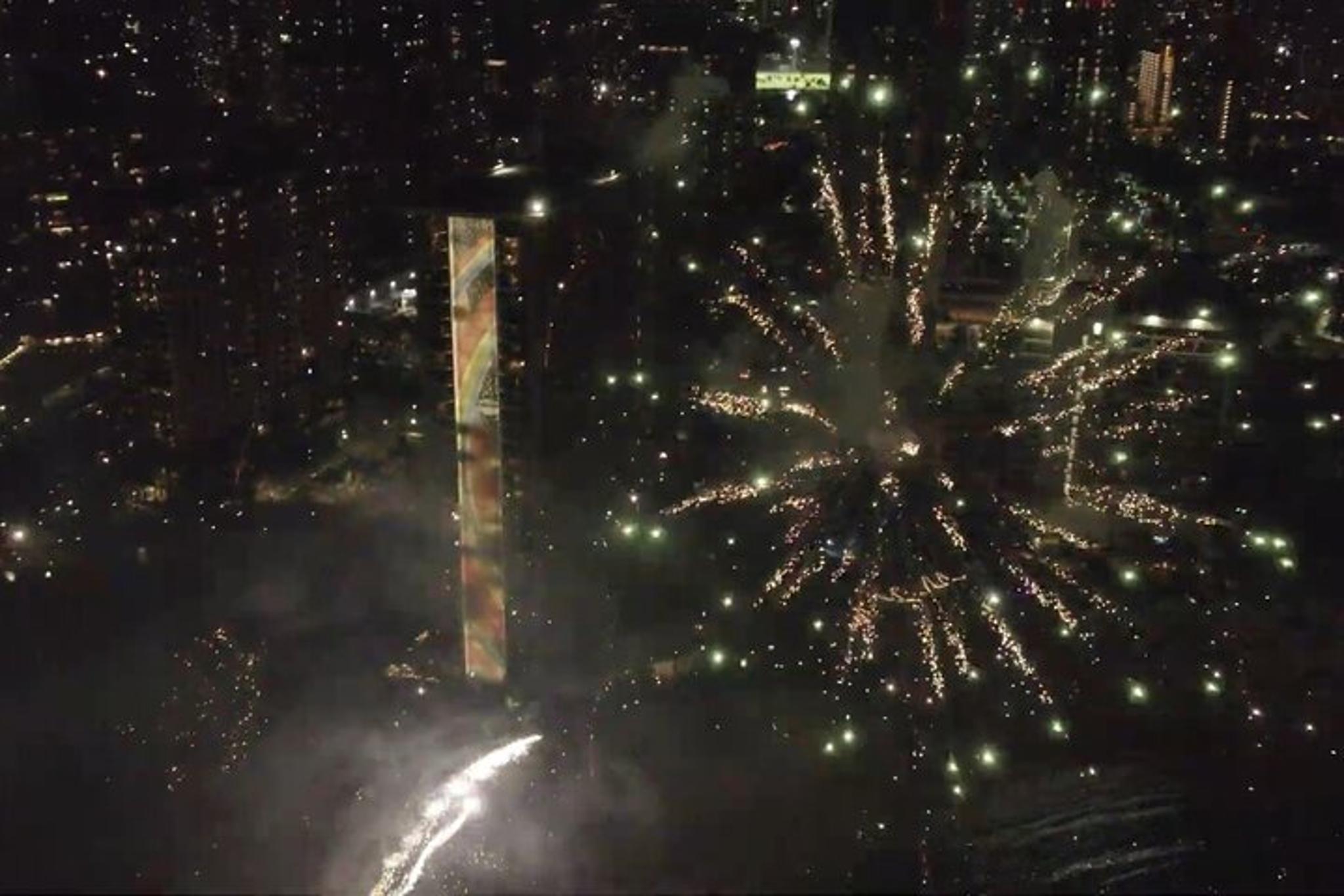 Waikiki Beach Sunset and Firework Cruise - Image 4