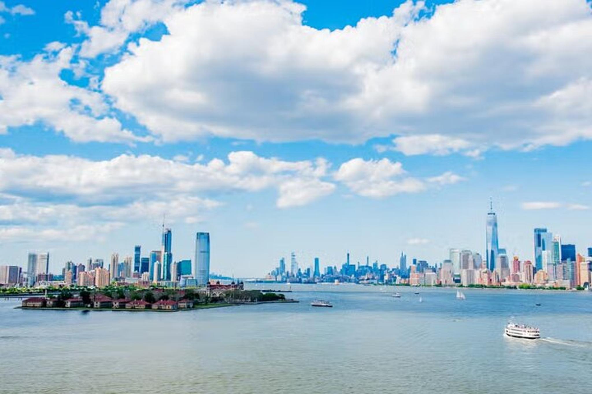 New York Statue of Liberty and Ellis Island Tour - Image 3