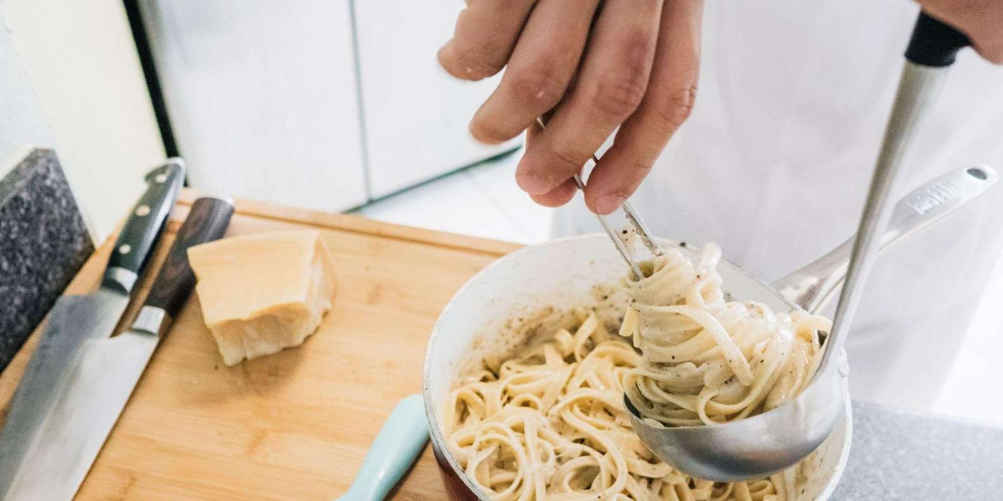 Raleigh Pasta Making Class at Craft Beer Bar 2 hr