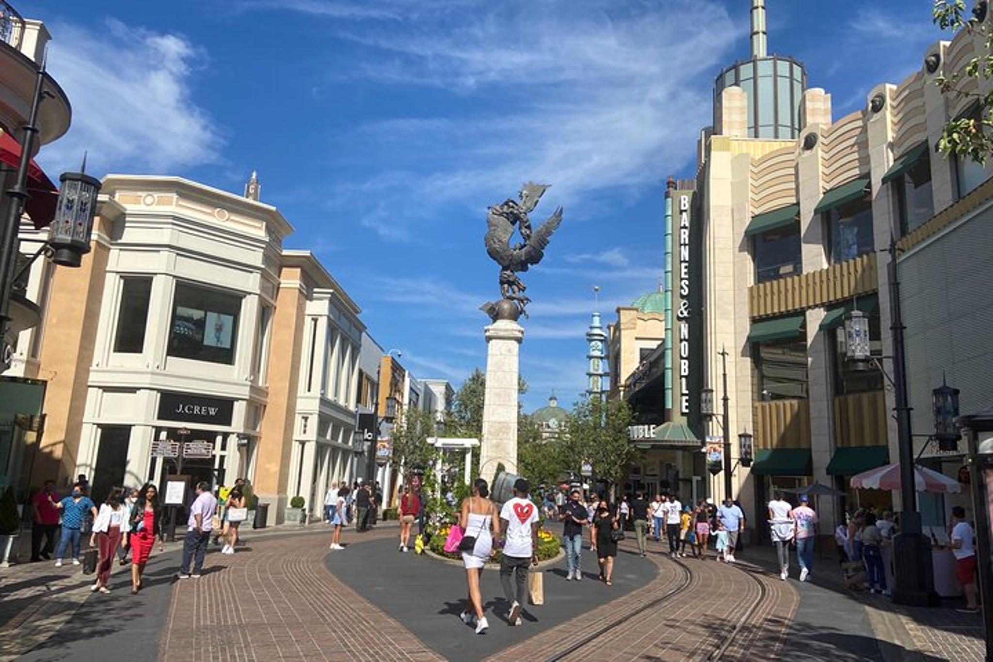 Los Angeles Private City Tour with Beaches - Image 3