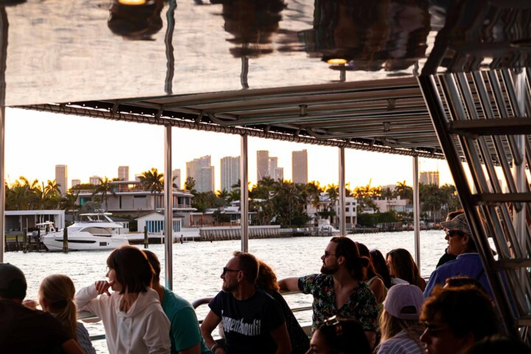 Miami Skyline Sunset Cruise with Mojito Bar 90 min - Image 3