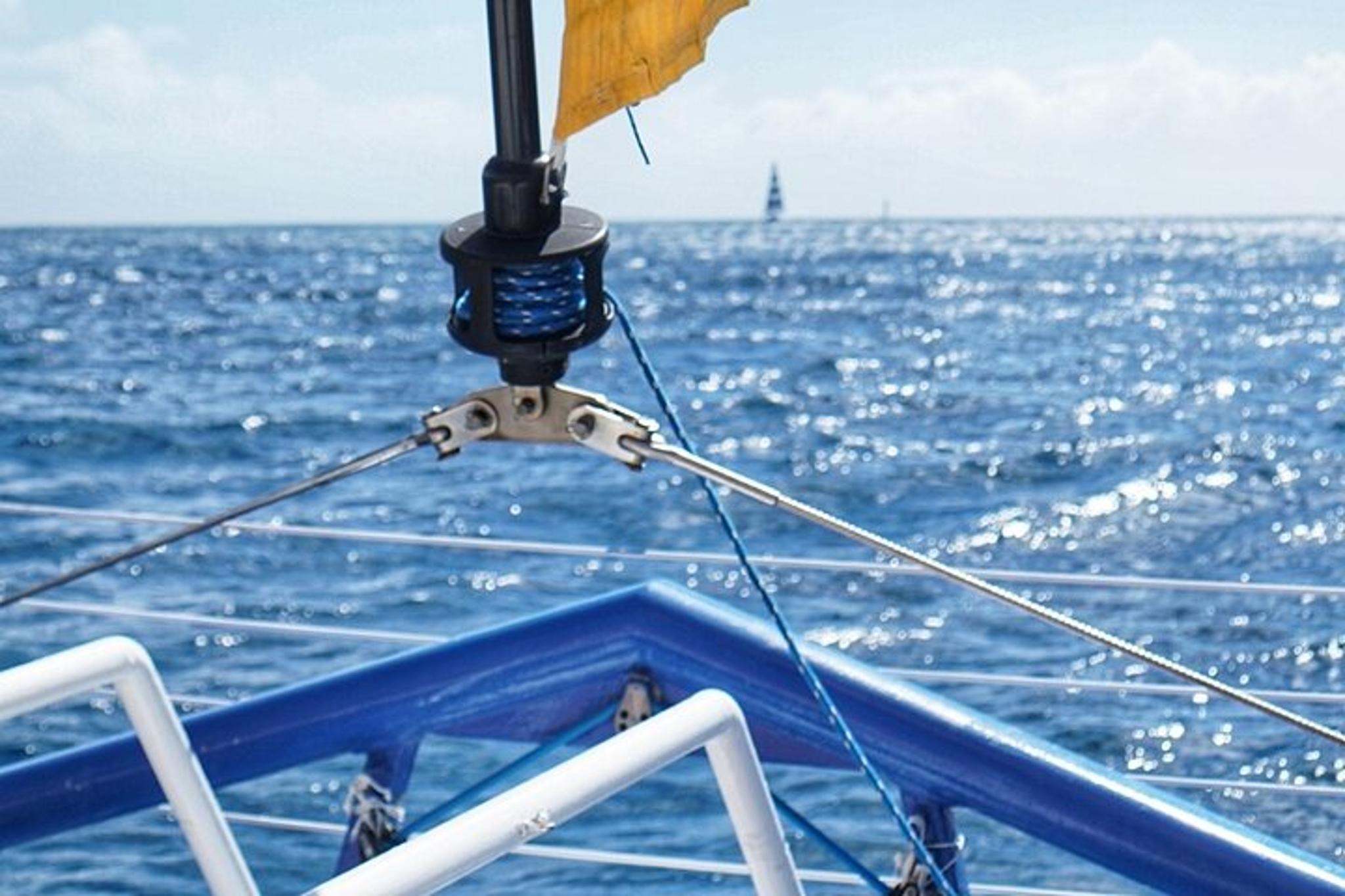 Honolulu South Shore Sail Charter 90 Min - Image 5