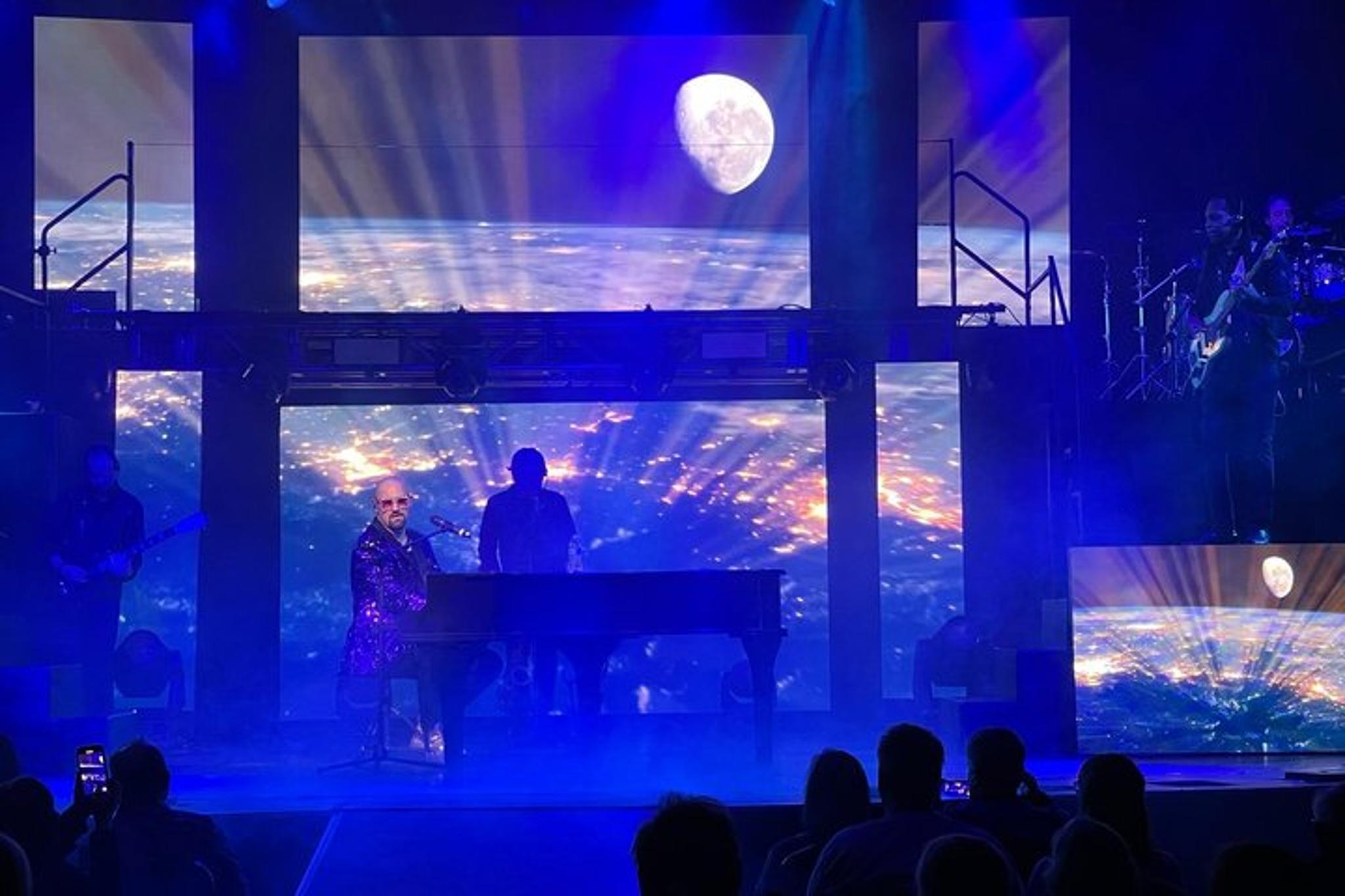 Las Vegas Piano Man Show at Planet Hollywood - Image 2