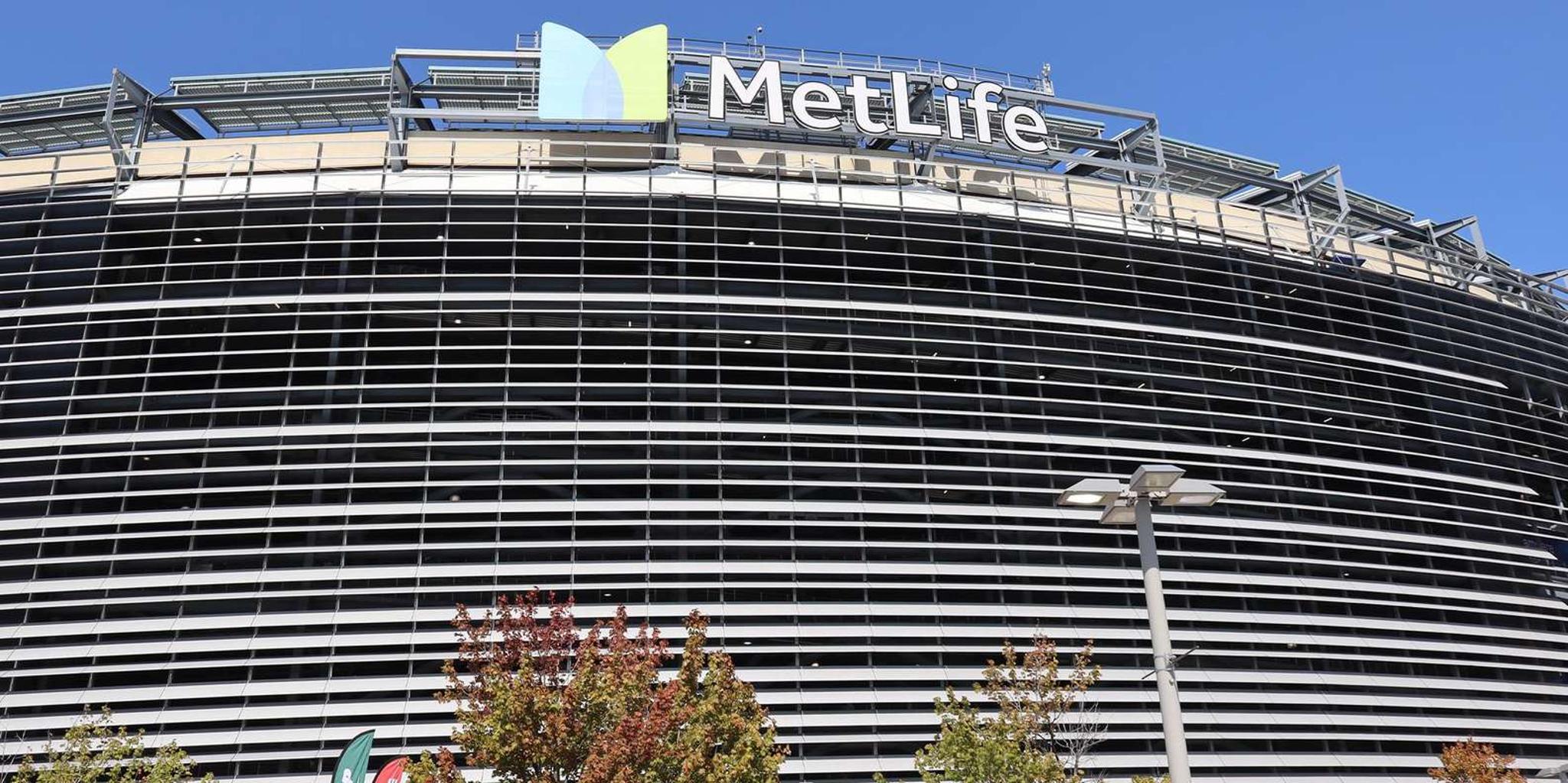 New York Jets Football Game at MetLife Stadium - Image 2