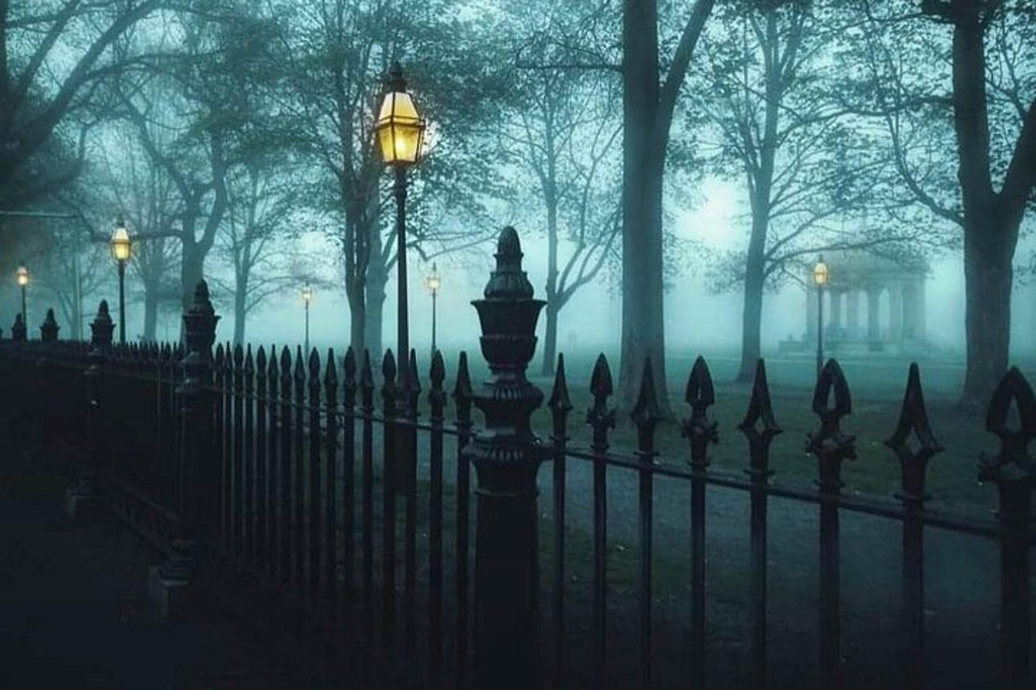 Salem Ghost Tour Night Walk 75 min