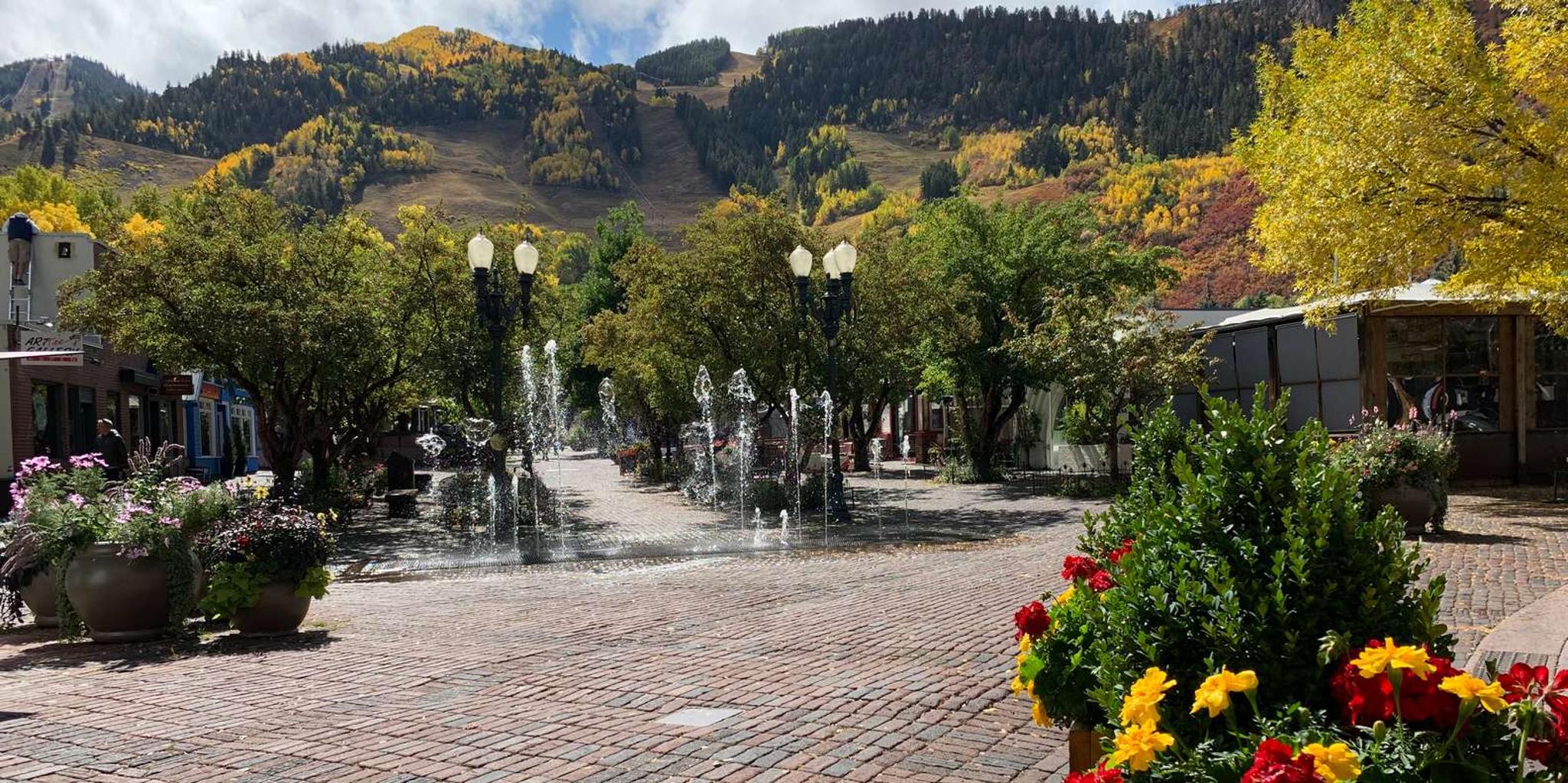 Aspen City Highlights Walking Tour - Image 2