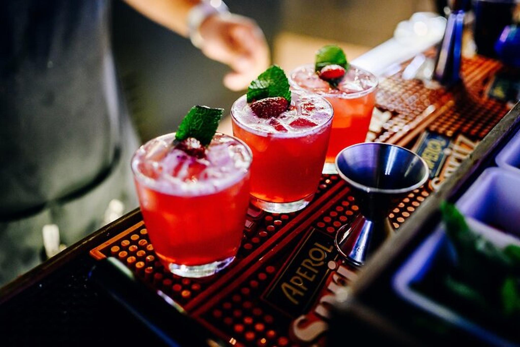 New York City Sip 'N Groove Cruise with DJ 2 hr - Image 5