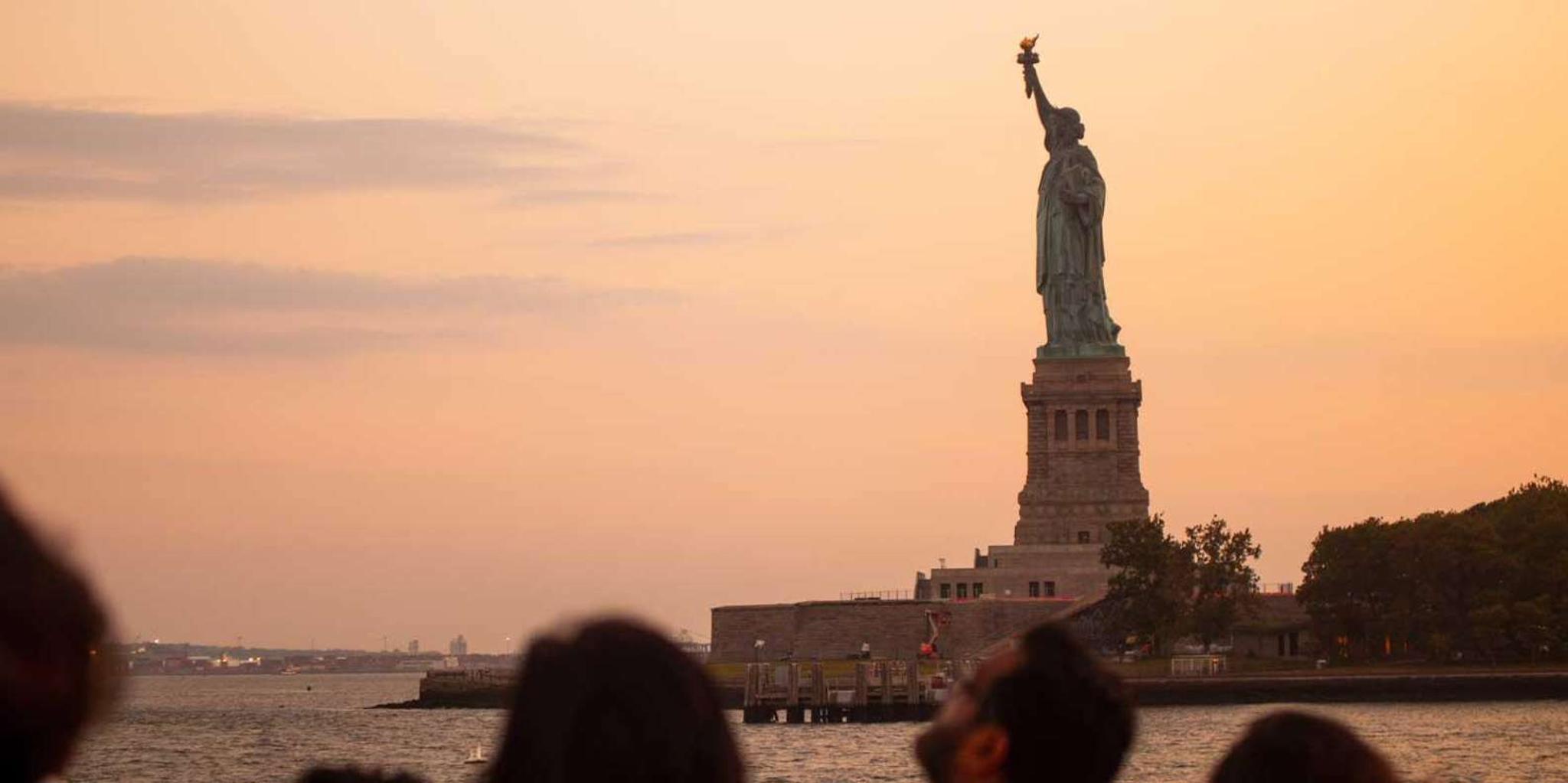 New York Sunset Cruise with Statue of Liberty Views - Image 5