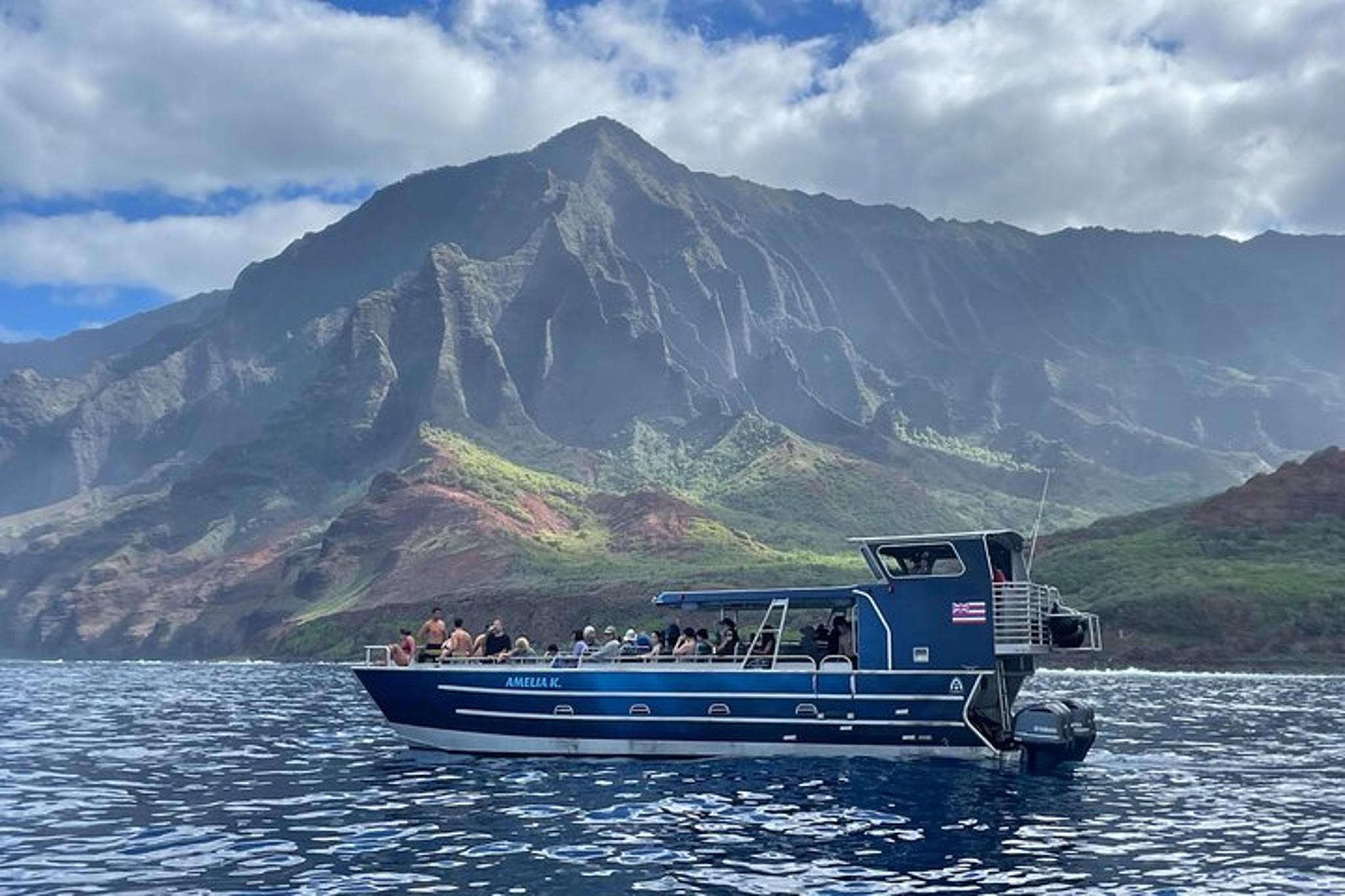 Kauai NaPali Boat Tour on the Amelia K - Image 2
