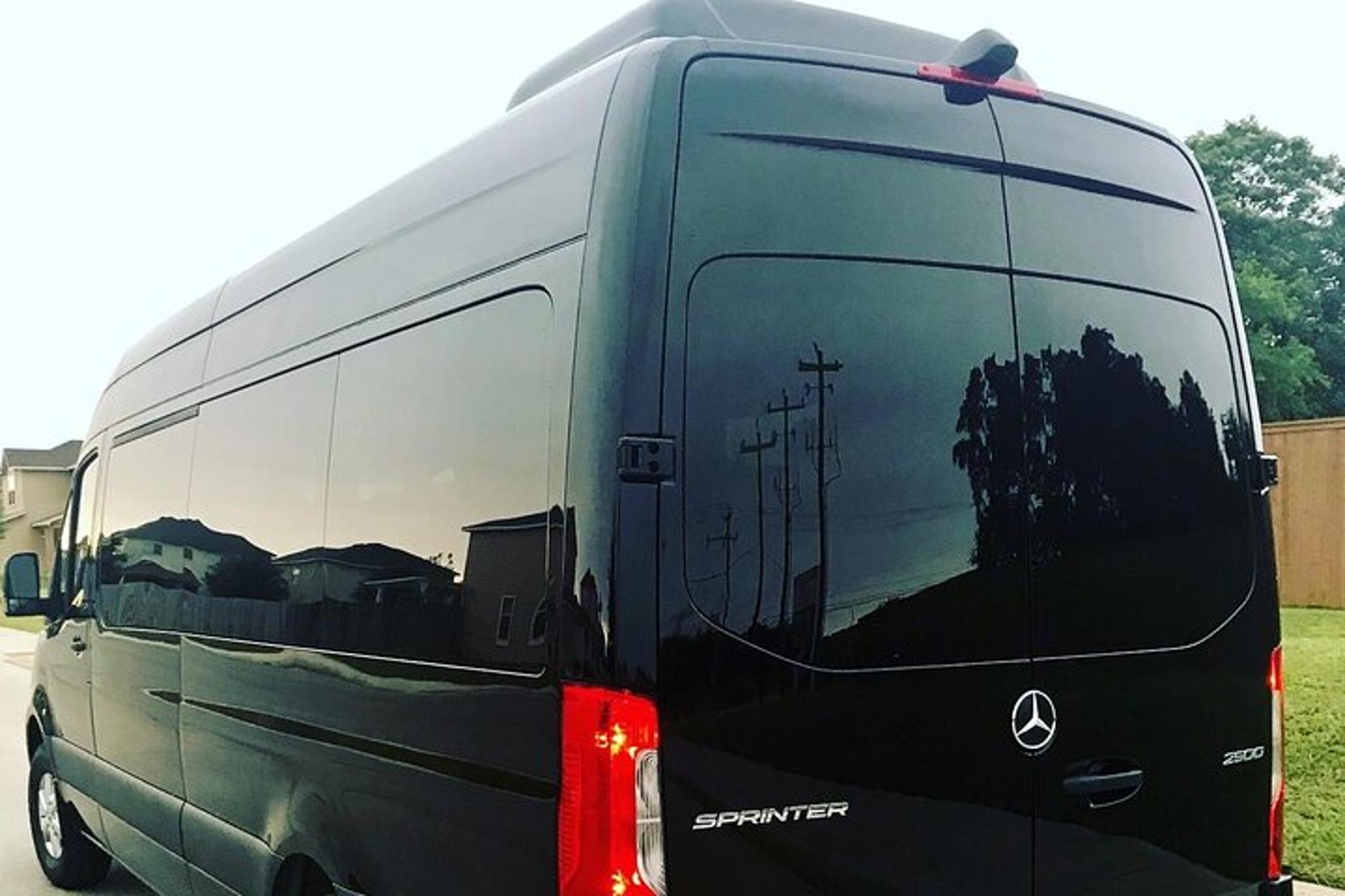 Wine Tours and Events Transfers - Image 5