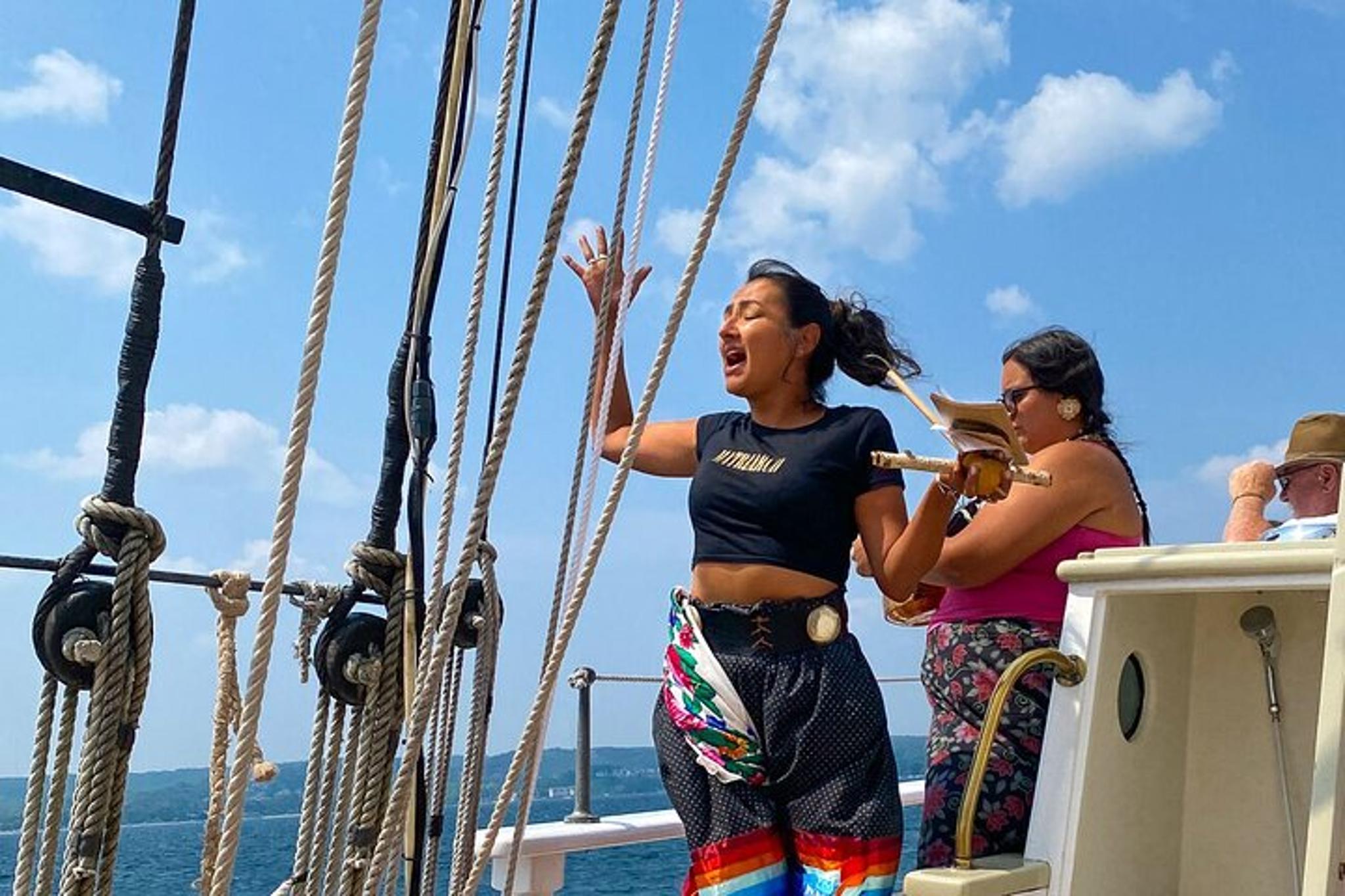 Traverse City Sailing Experience with Anishinaabe Guide 2 hr - Image 3