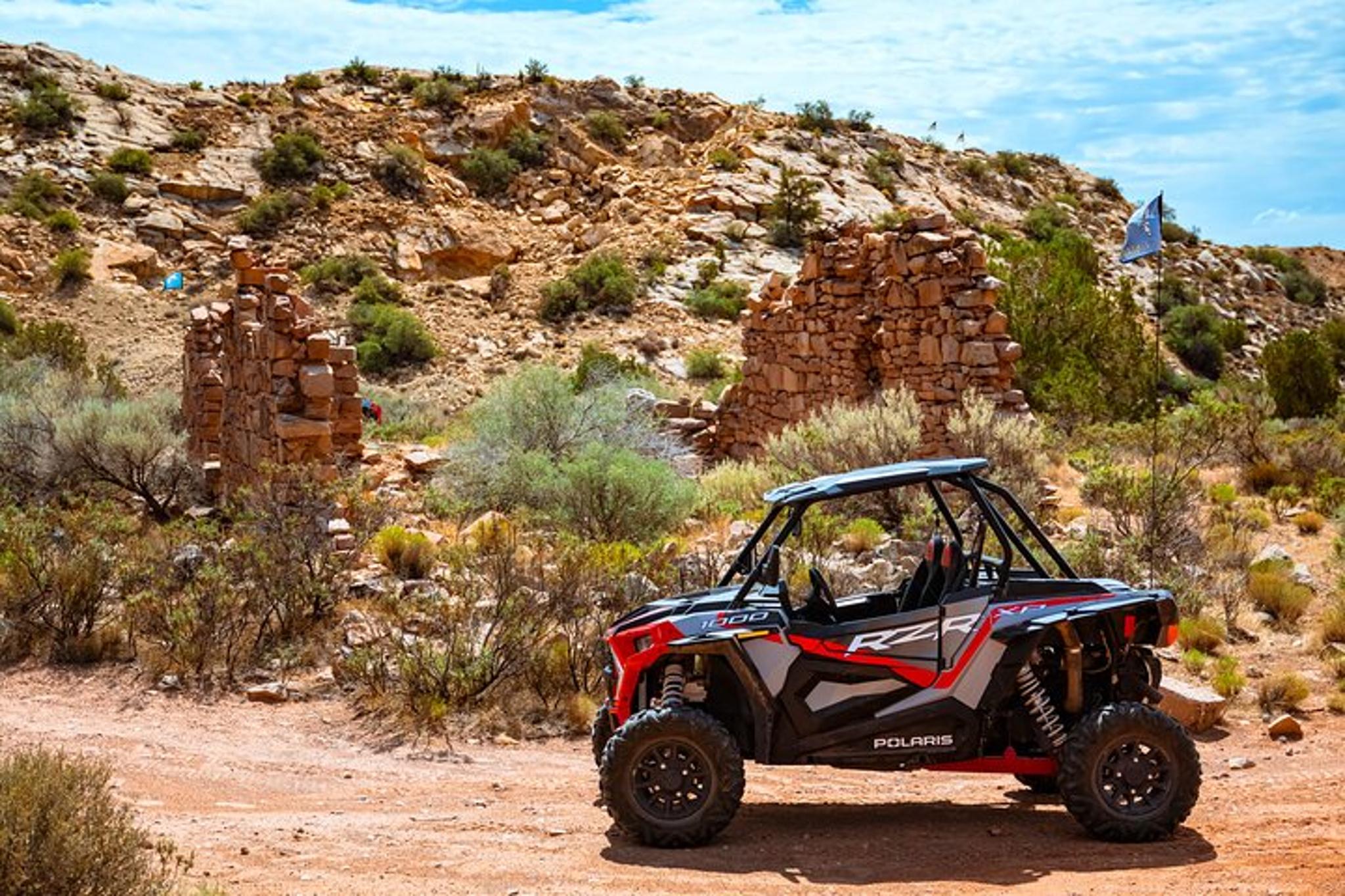 Greater Zion Dinosaur Tracks UTV Tour - Image 4