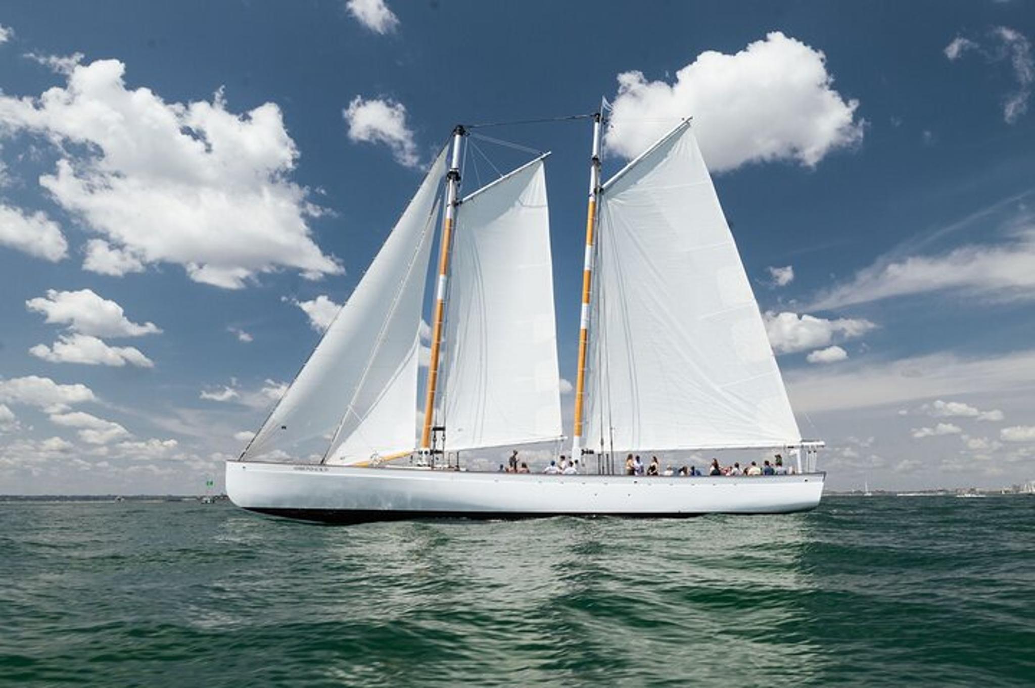 Newport Sailing Experience on Schooner Adirondack 90 min