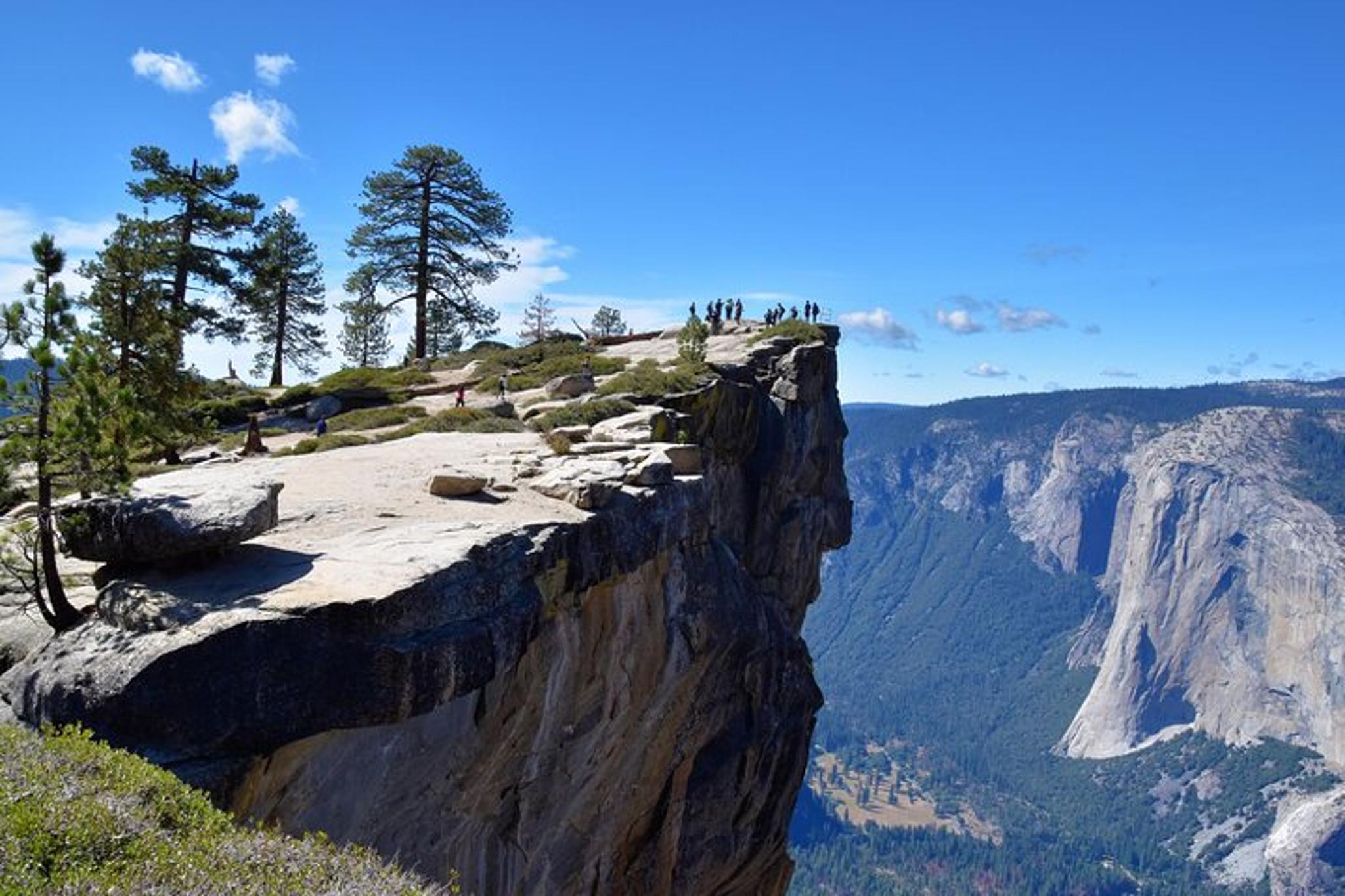 Yosemite Hike Sentinel Dome and Taft Point - Image 4