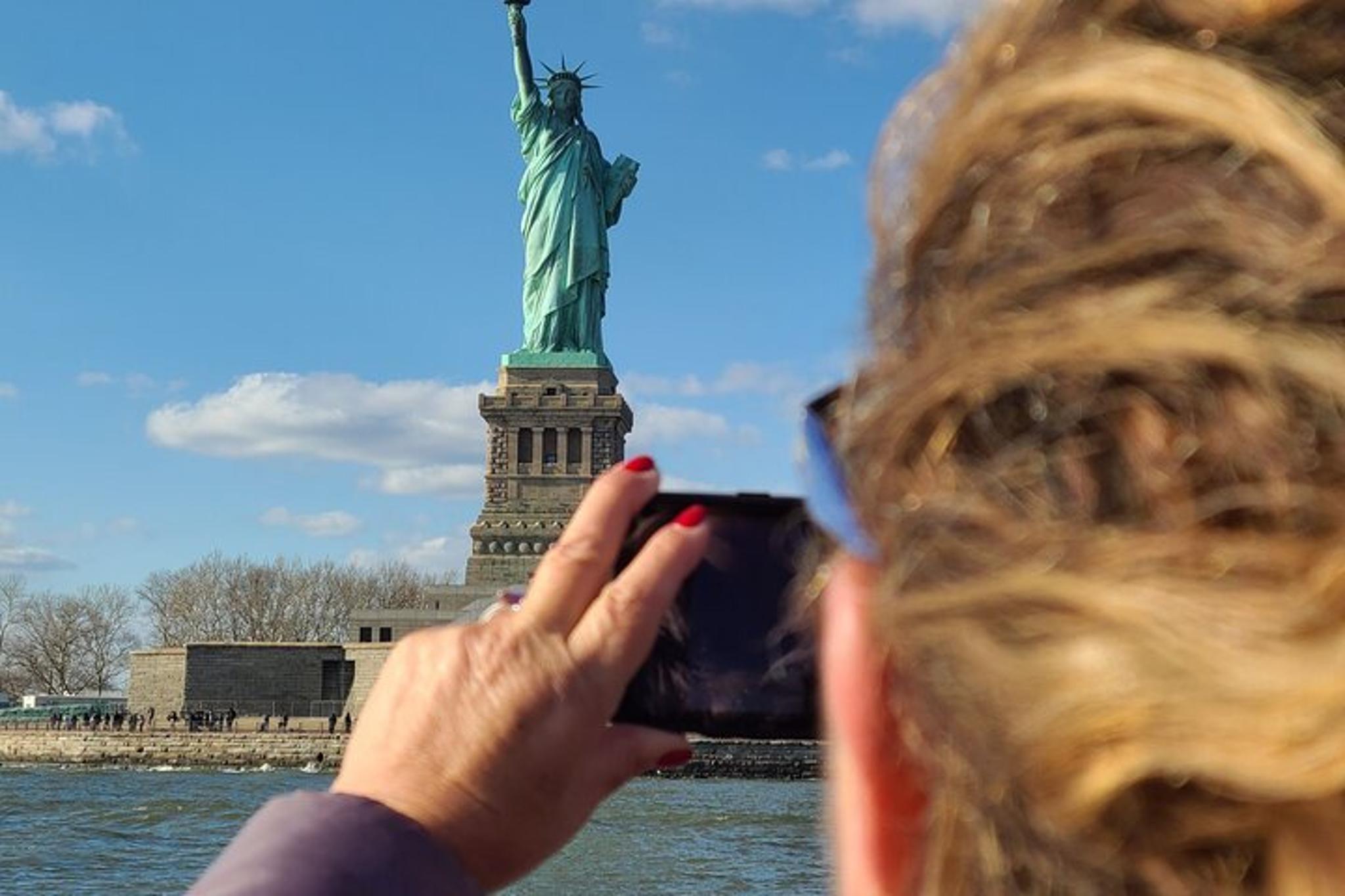 New York Statue of Liberty Sightseeing Cruise 45 Min - Image 4