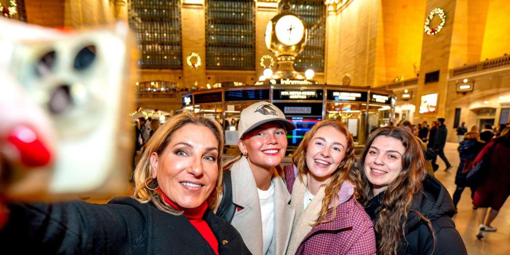 New York City Grand Central and SUMMIT One Vanderbilt Tour - Image 4