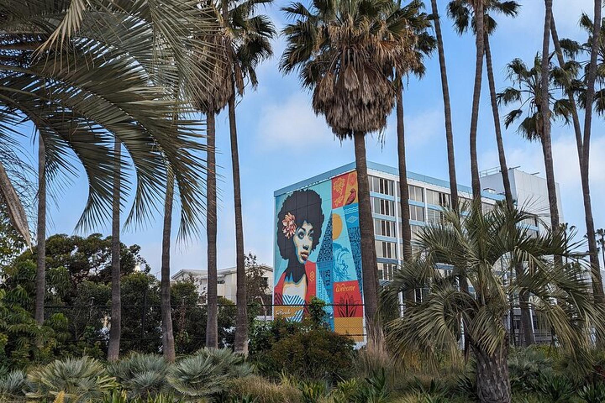 Santa Monica Scavenger Hunt Walking Tour - Image 6