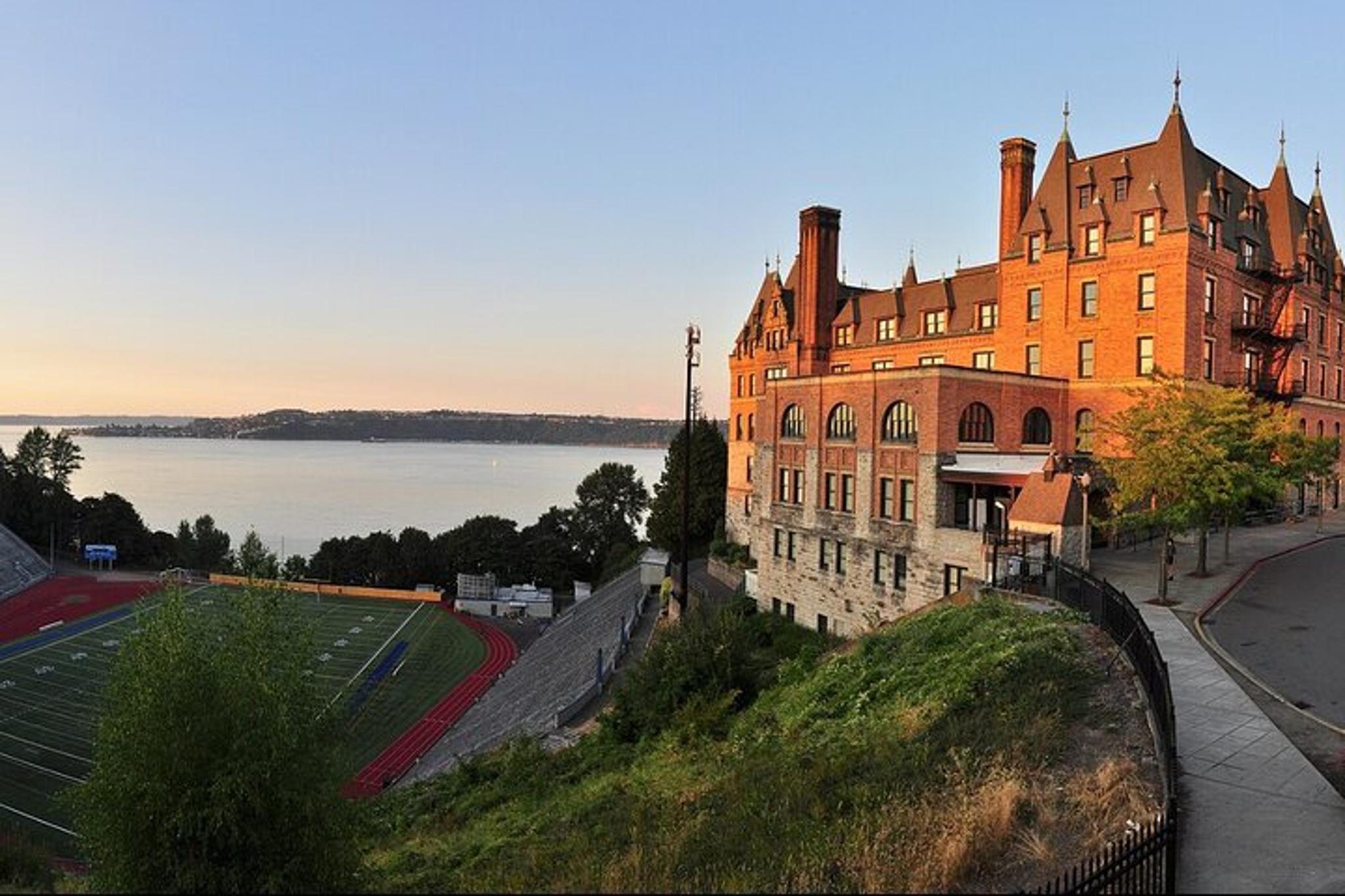 Tacoma Walking Tour: Old City Hall & Stadium Districts