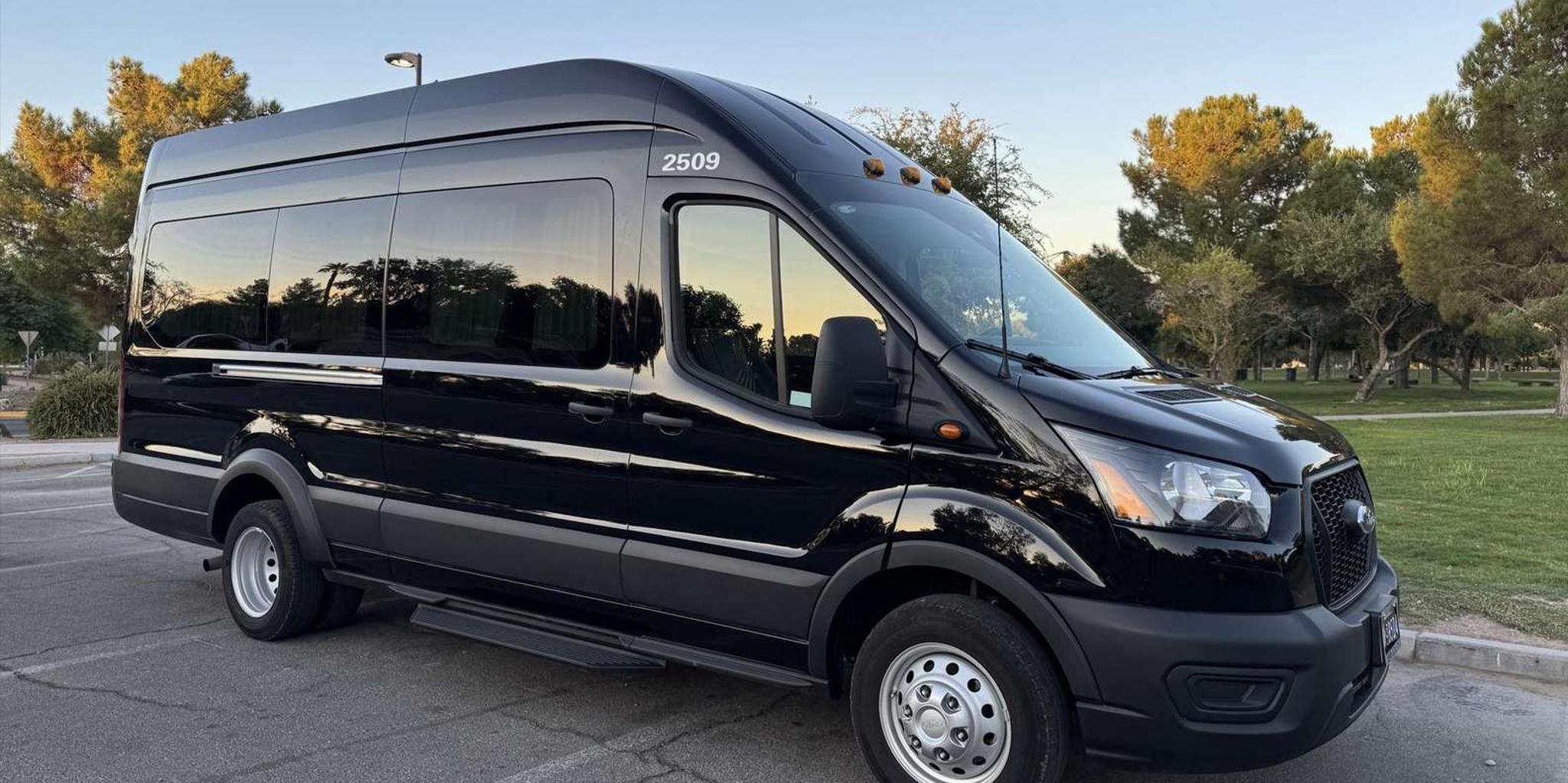 Las Vegas Antelope Canyon Small Group Tour - Image 3