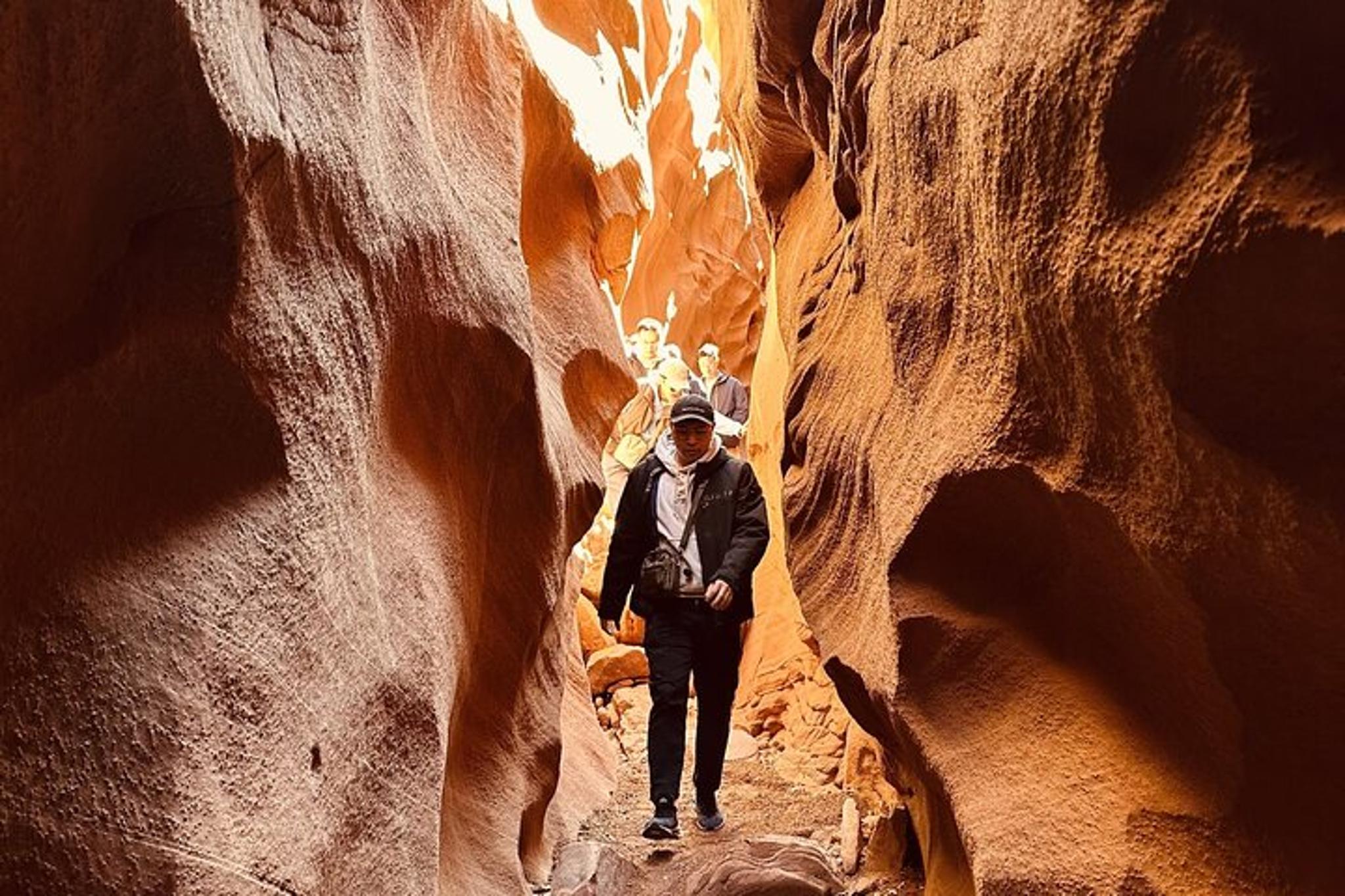 Antelope Wind Canyon Slot Tour - Image 4