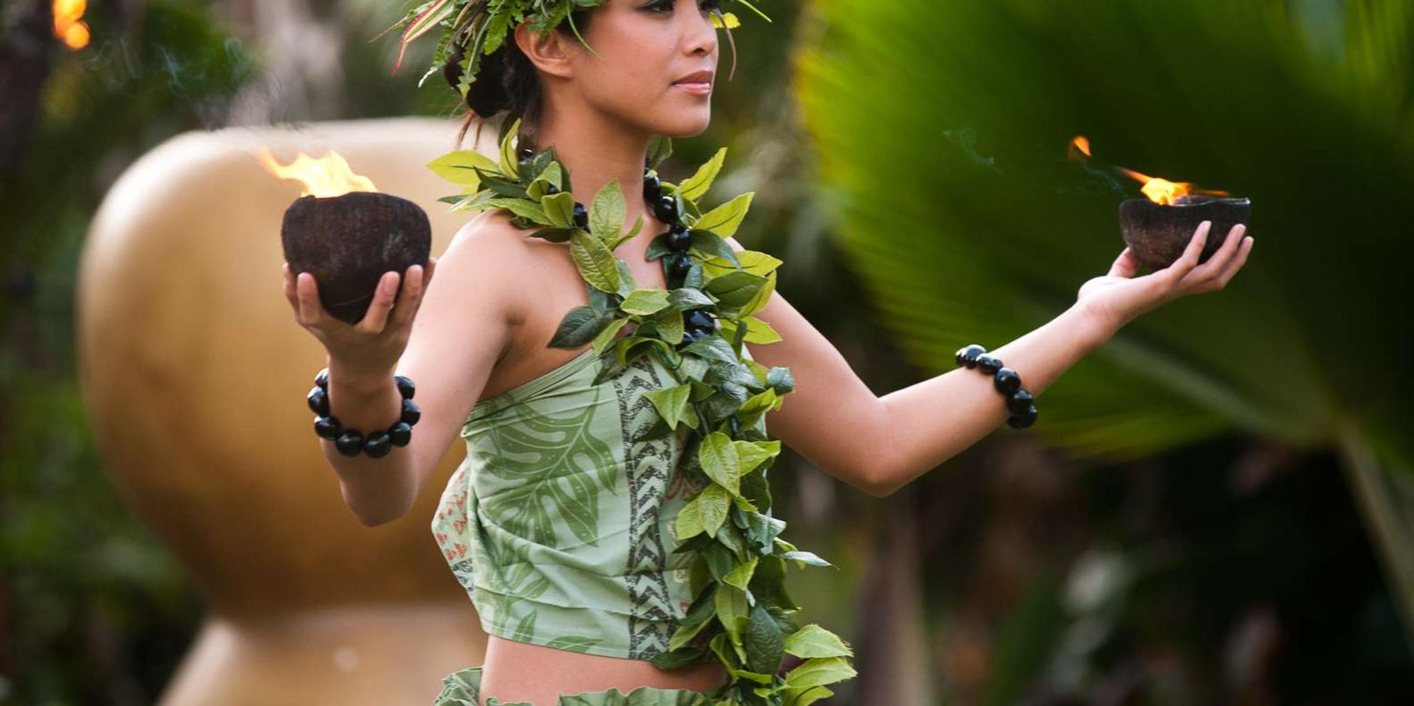 Kauai Manor House Dinner & Luau Kalamaku Show - Image 2