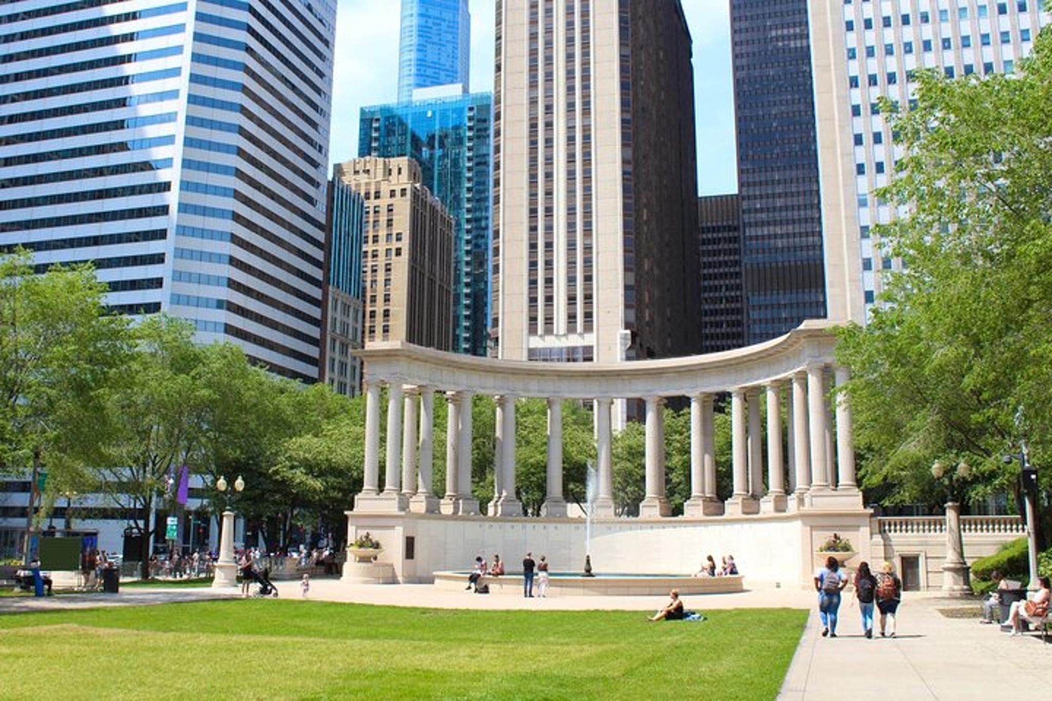 Chicago Walking Tour and Lake Michigan Cruise - Image 3