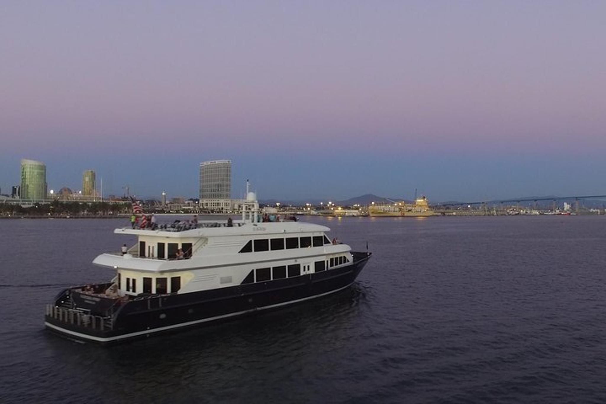 San Diego Harbor Dinner Cruise - Image 2