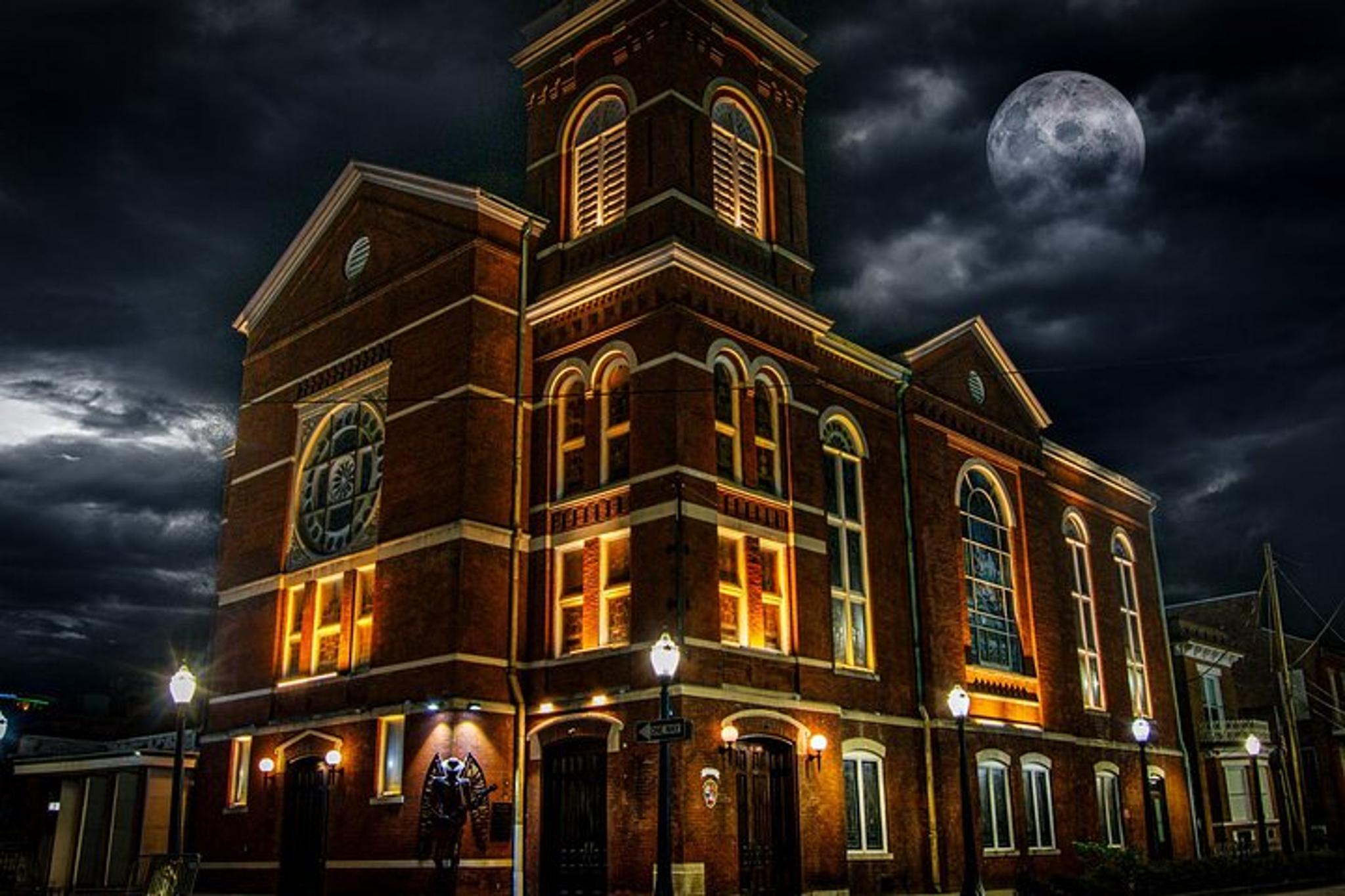 Mobile Ghost Tour: Murder, Mayhem, & Malice - Image 3