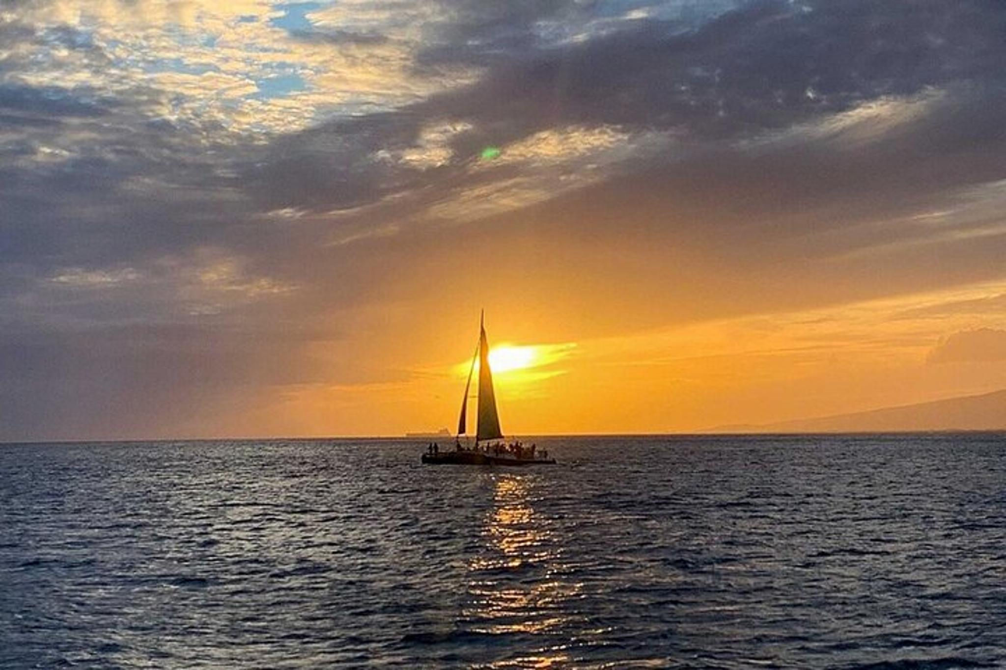 Waikiki Sunset Cocktail Cruise - Image 3