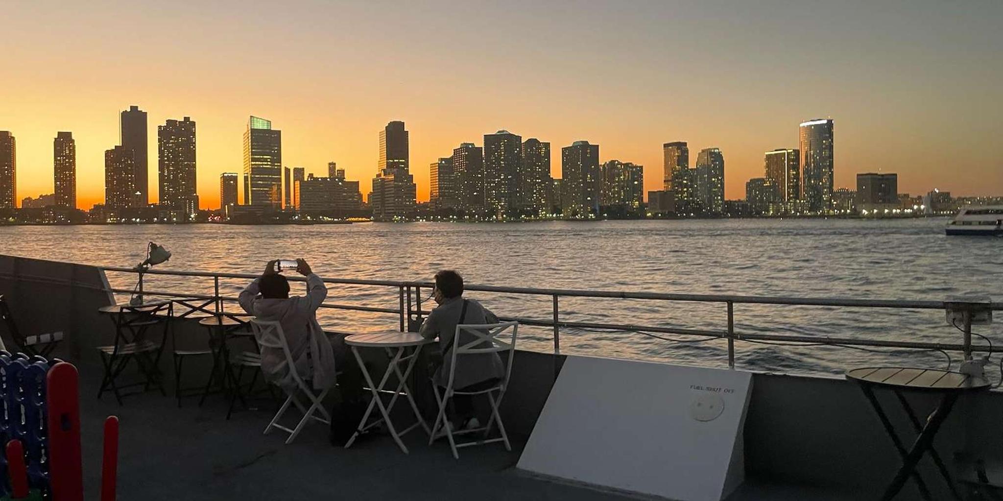 New York City Sunset Boat Tour - Image 2