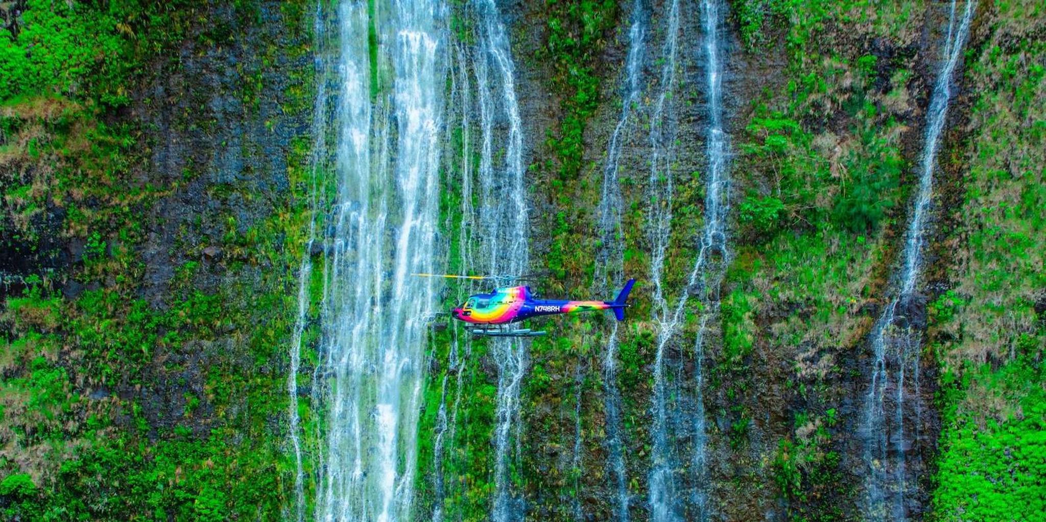 Kailua-Kona Helicopter Tour of Volcanoes and Waterfalls - Image 3