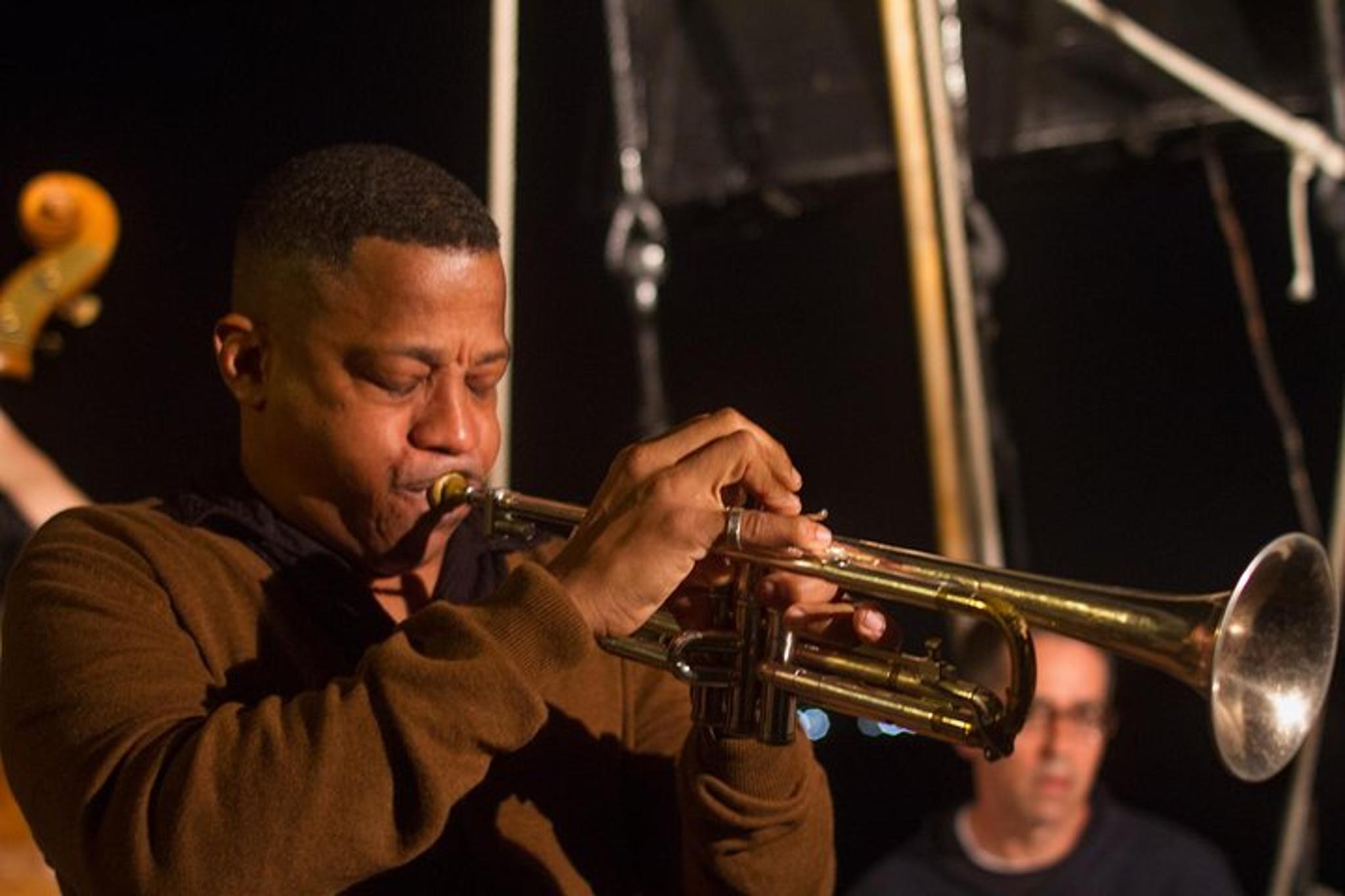 New York Harbor Wine and Jazz Sail - Image 4